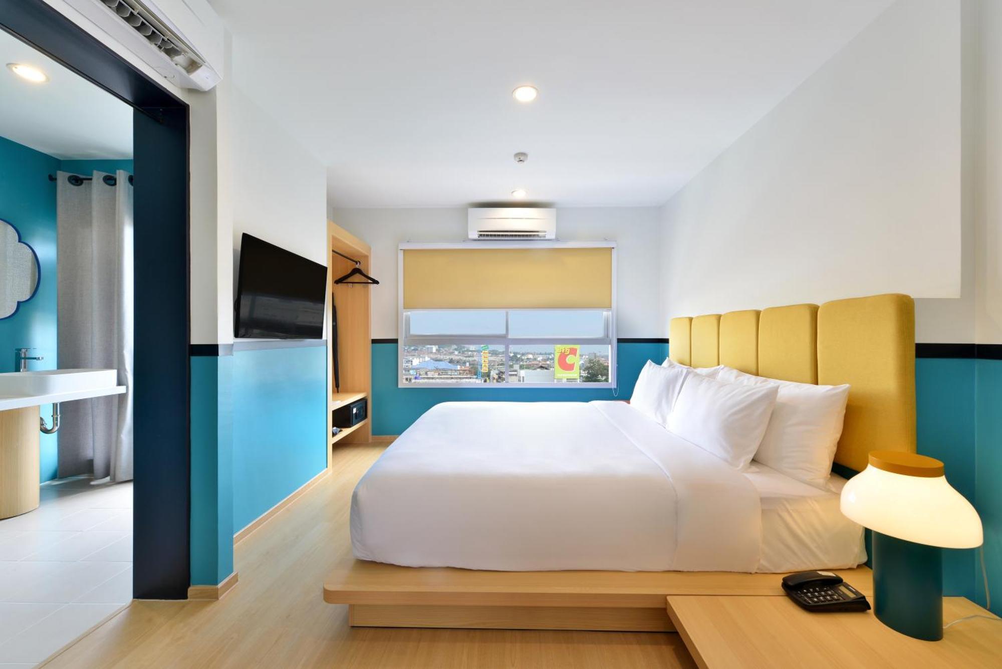 Deluxe King Room