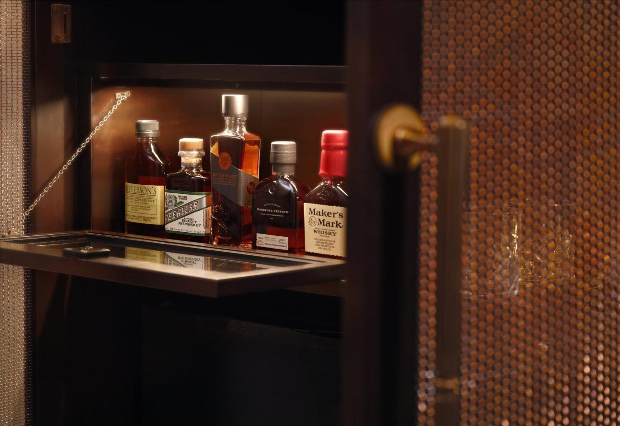 Executive King Corner Suite 1 King Bed