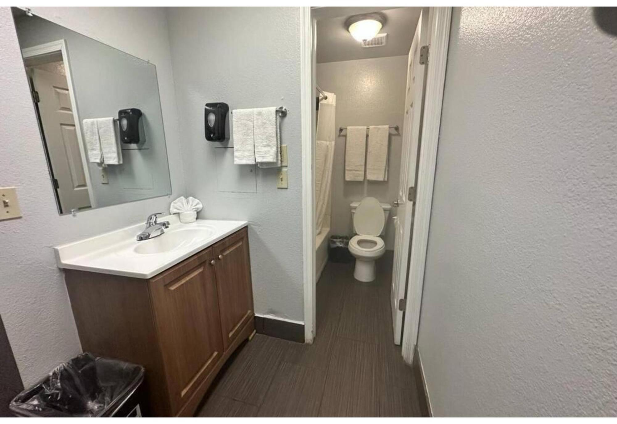 Standard Queen Room,1661643852:JPEG