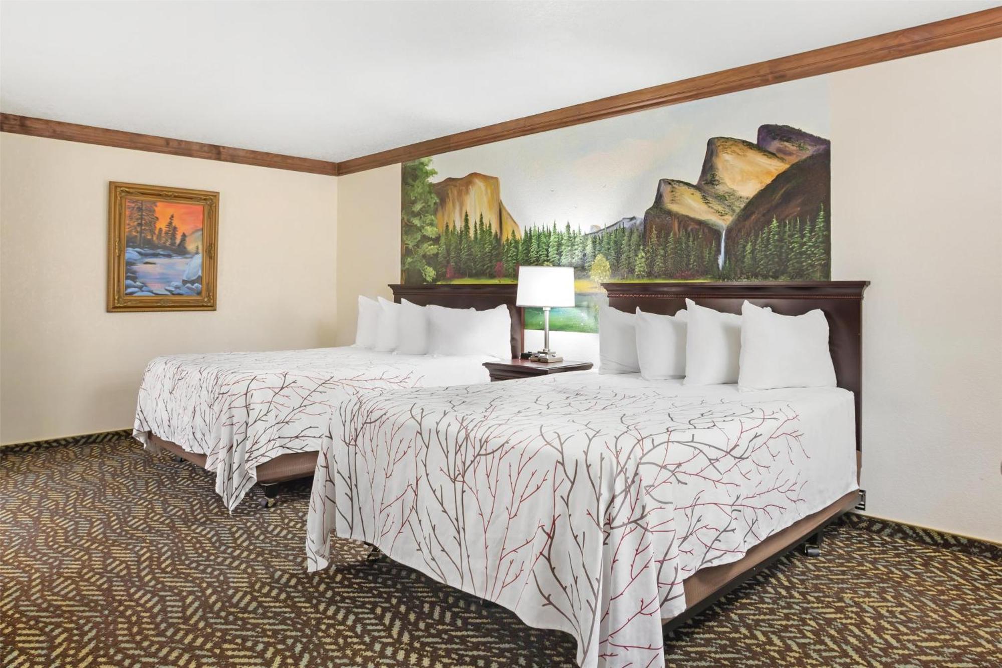 Zimmer mit 2 Queensize-Betten und Badewanne - Barrierefrei / Nichtraucher