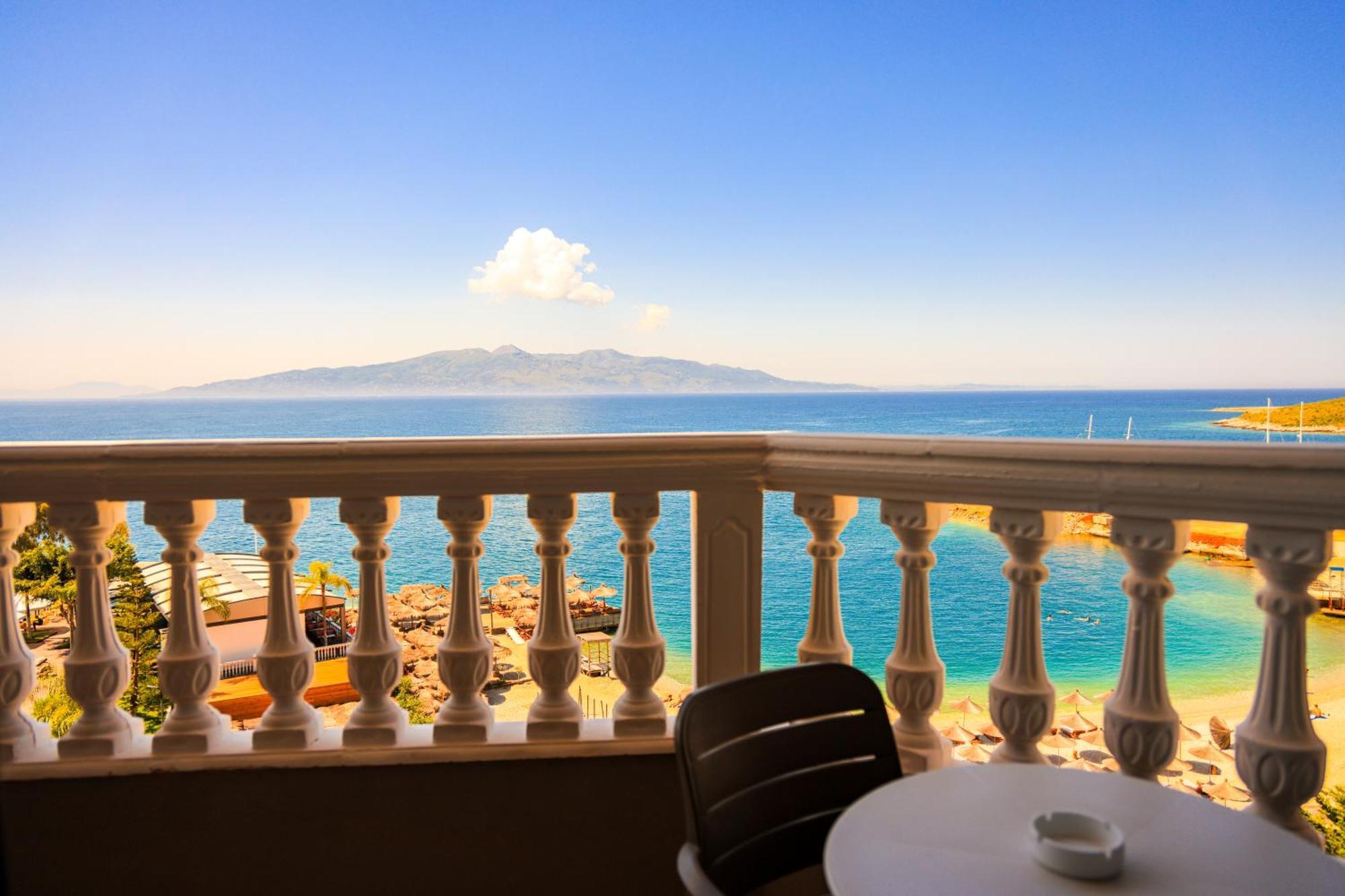 Superior Triple Room Balcony Sea View,1666038316:JPEG