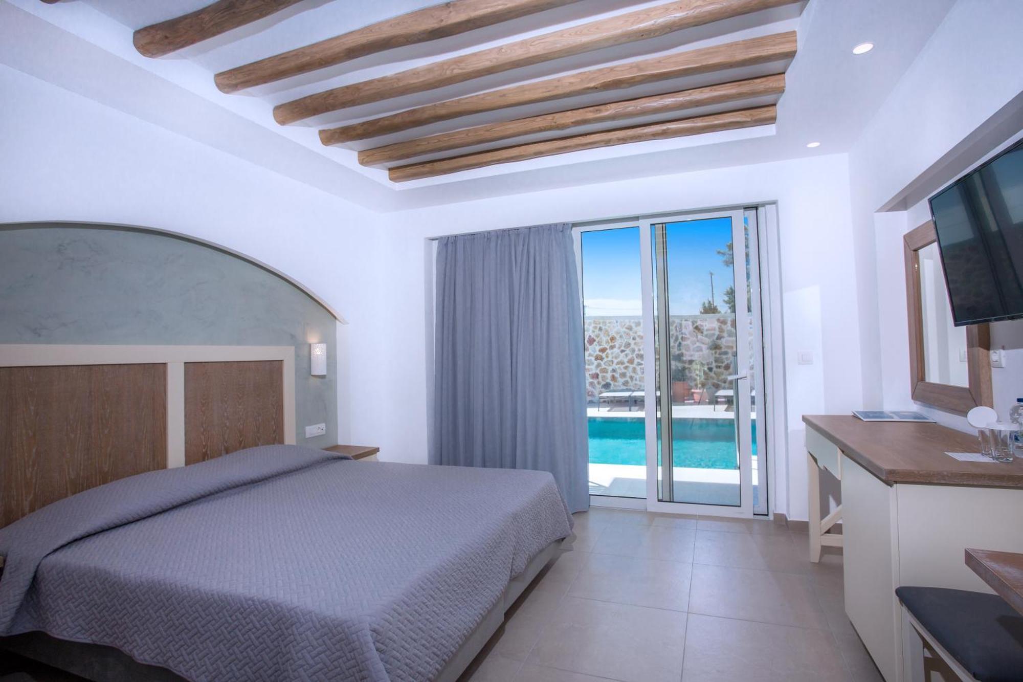 Deluxe Double or Twin Room with Pool Access,1668057469:JPEG