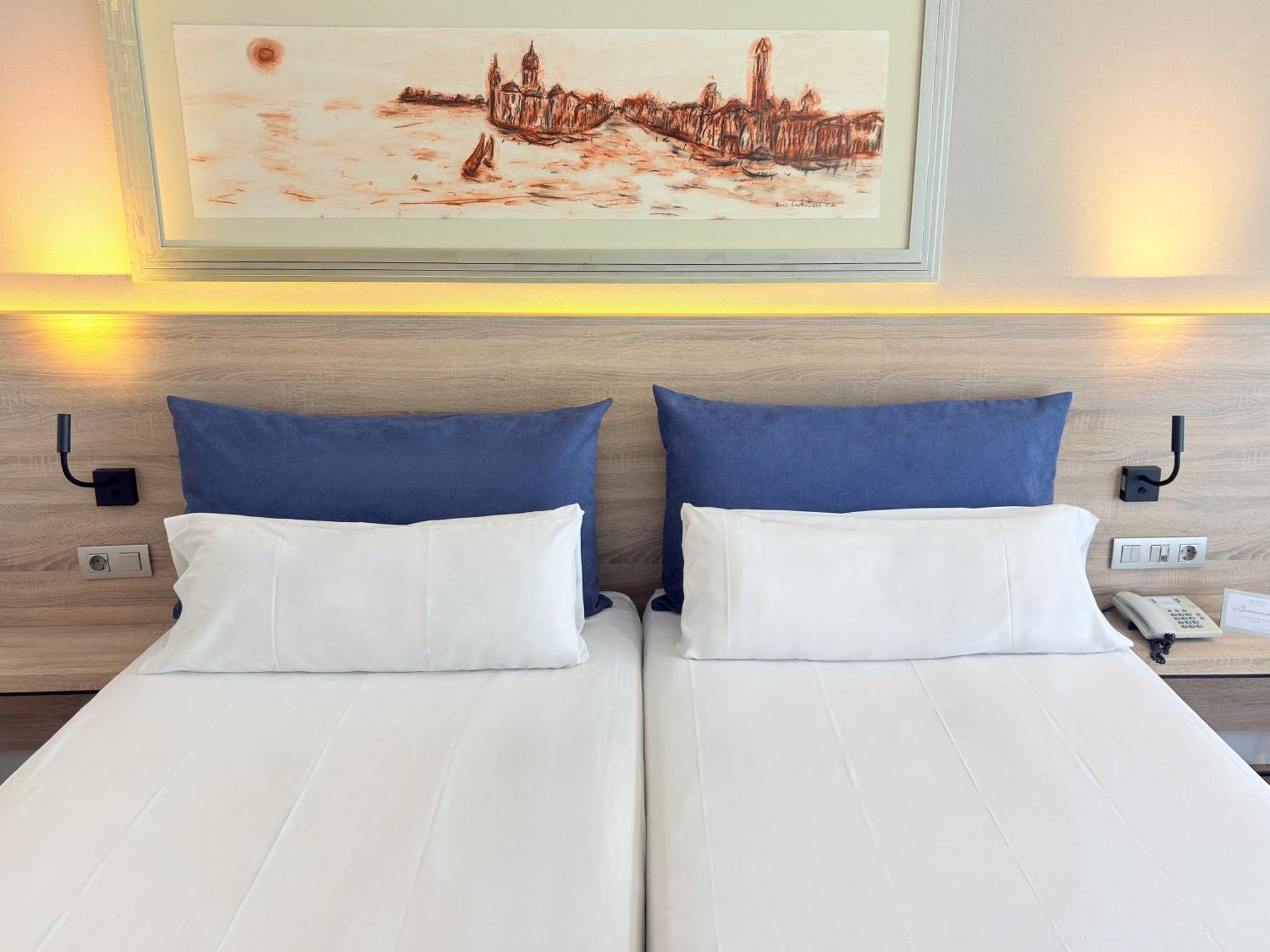 Double or Twin Room,1677853282:JPEG