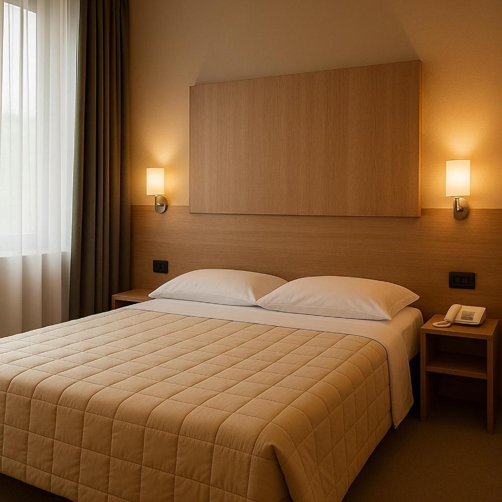 Double Room (1 Adult)