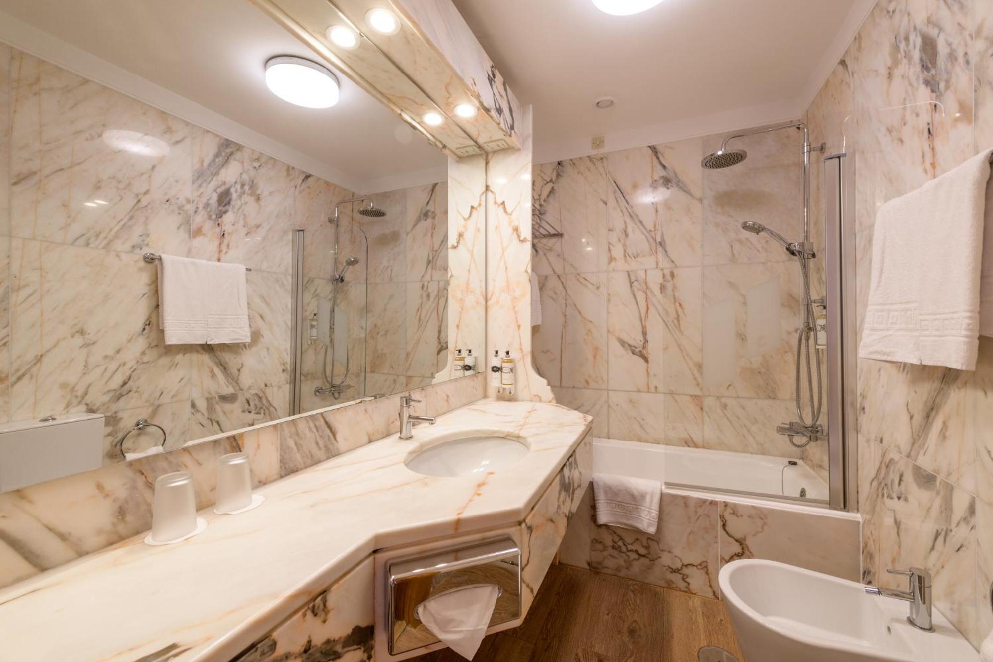 Panoramic Suite,1687450140:JPEG