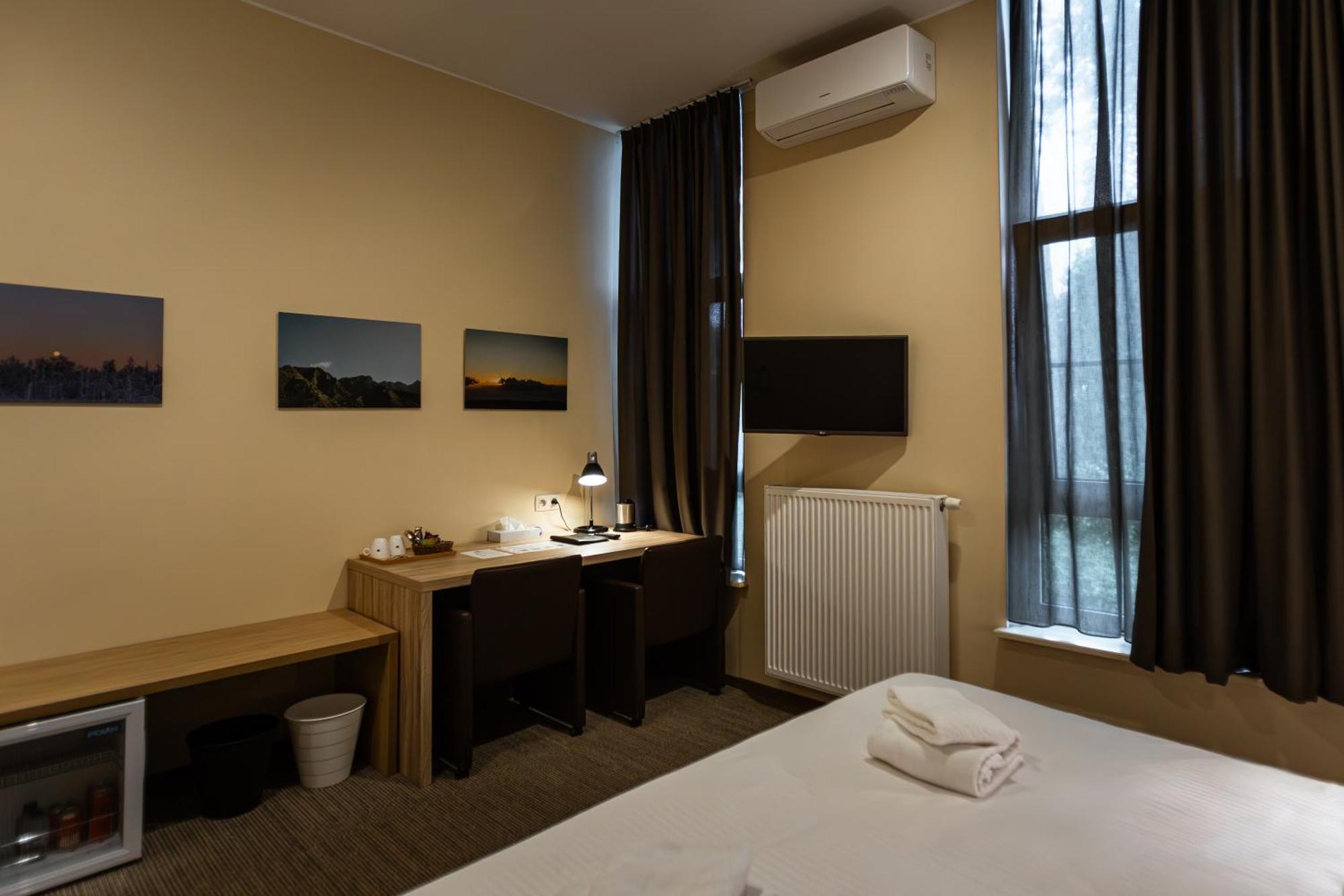 Standard Double or Twin Room,1674721702:JPEG