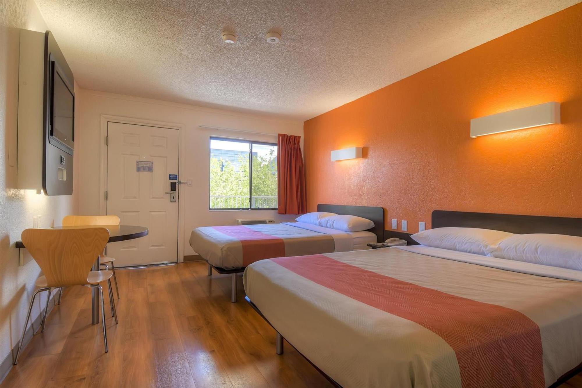 Deluxe Double Room - Non-Smoking,1679592968:JPEG