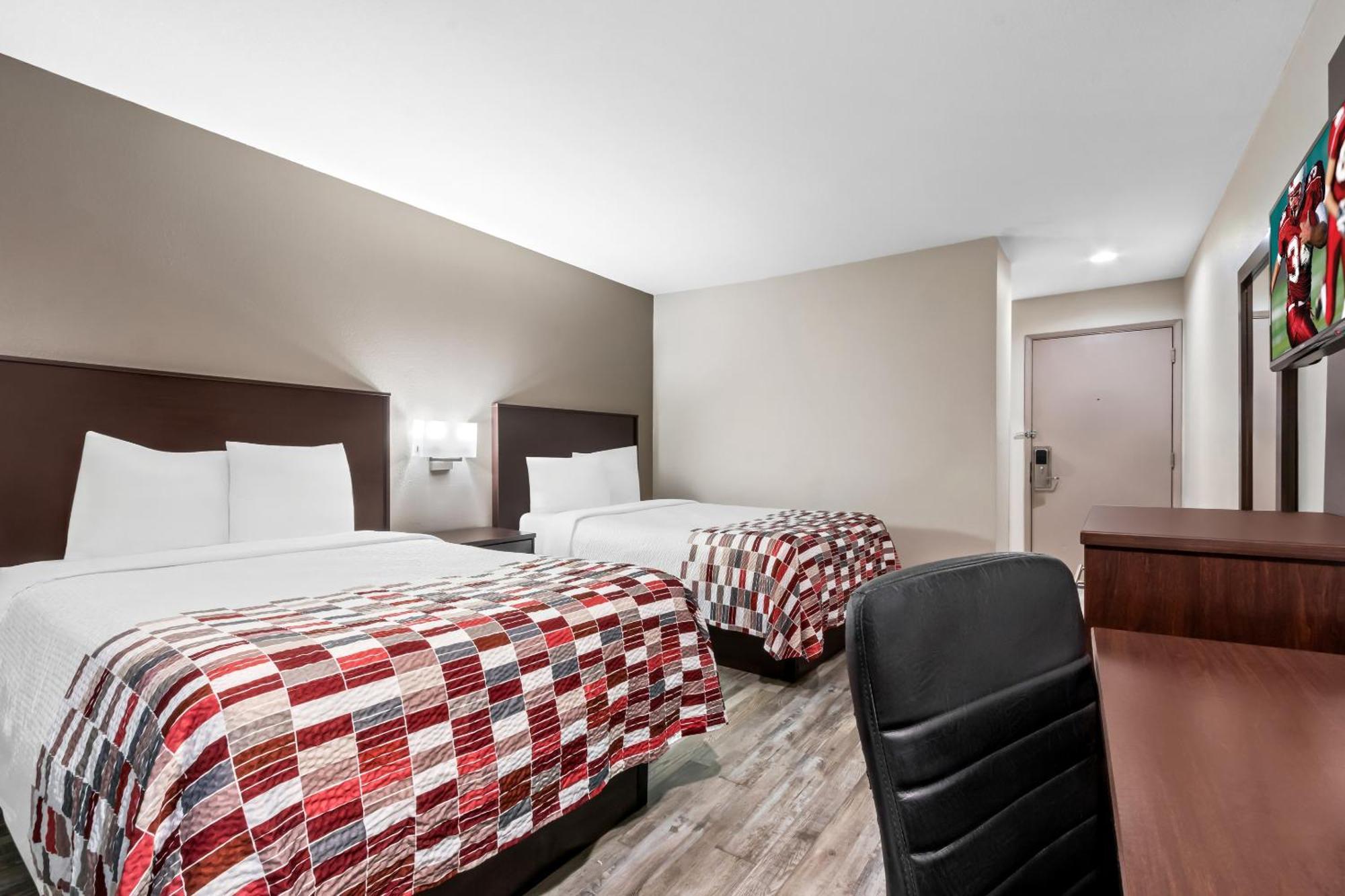 Standard Room Two Double Beds Smoke