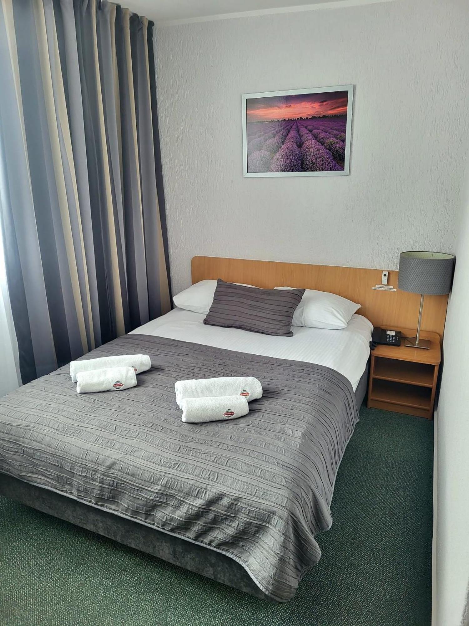 Queen Room - Disability Access,1686423437:JPEG