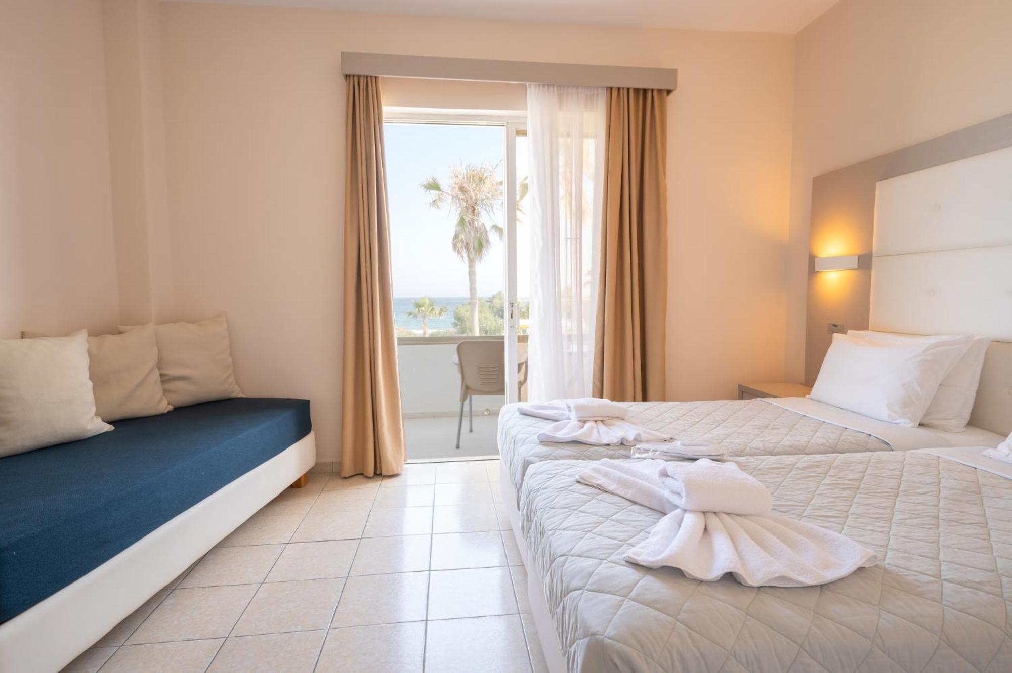 Triple Room Sea View