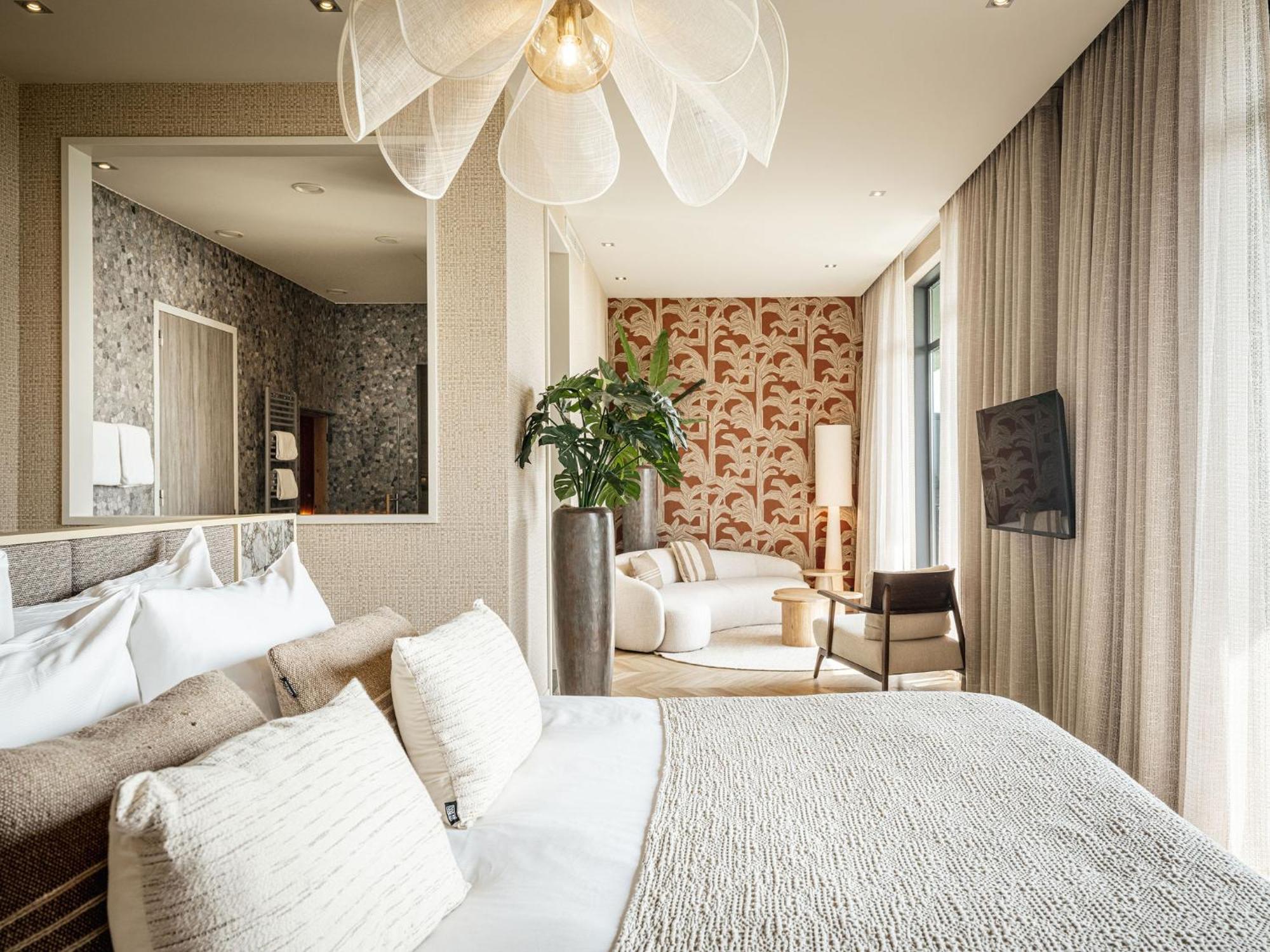 Suite with Sauna,1688813515:JPEG