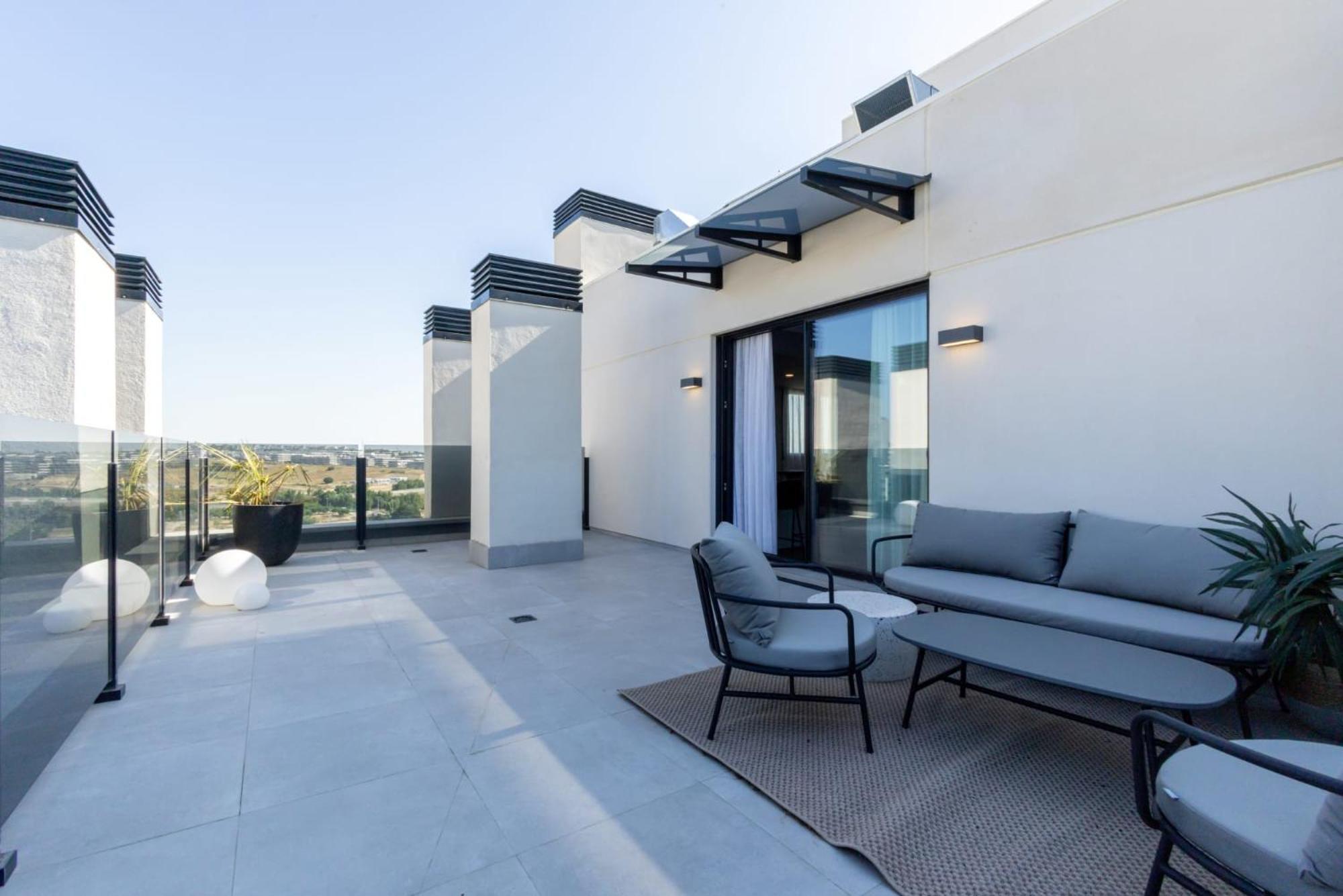 Apartment with Balcony,1699730296:JPEG