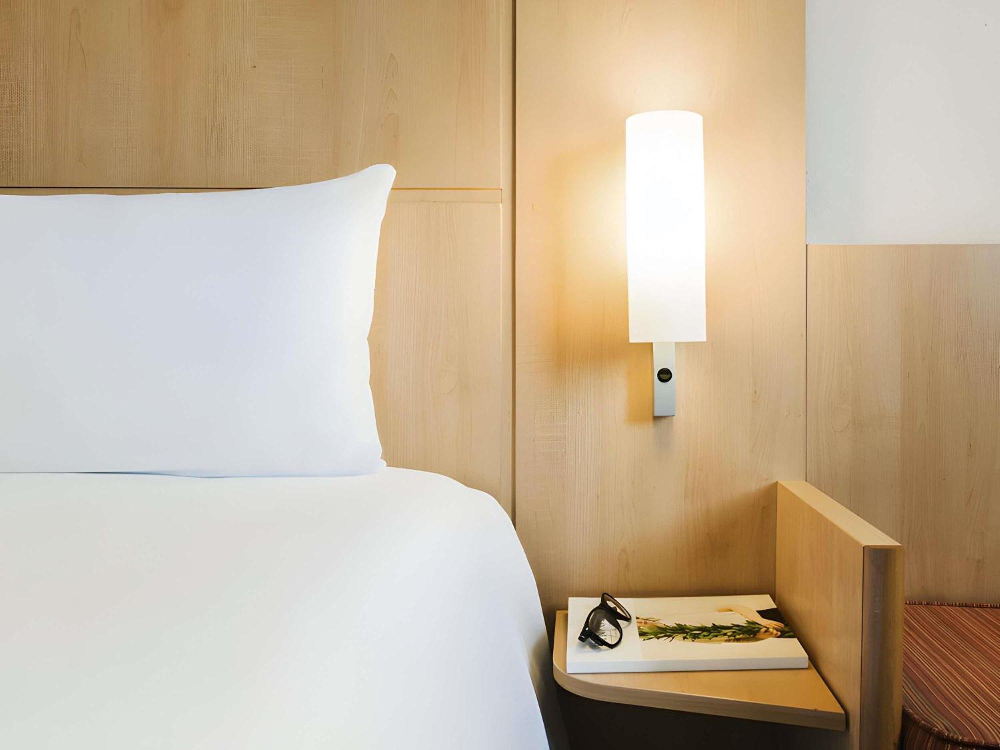 Chambre Double - Accessible aux Personnes à Mobilité Réduite