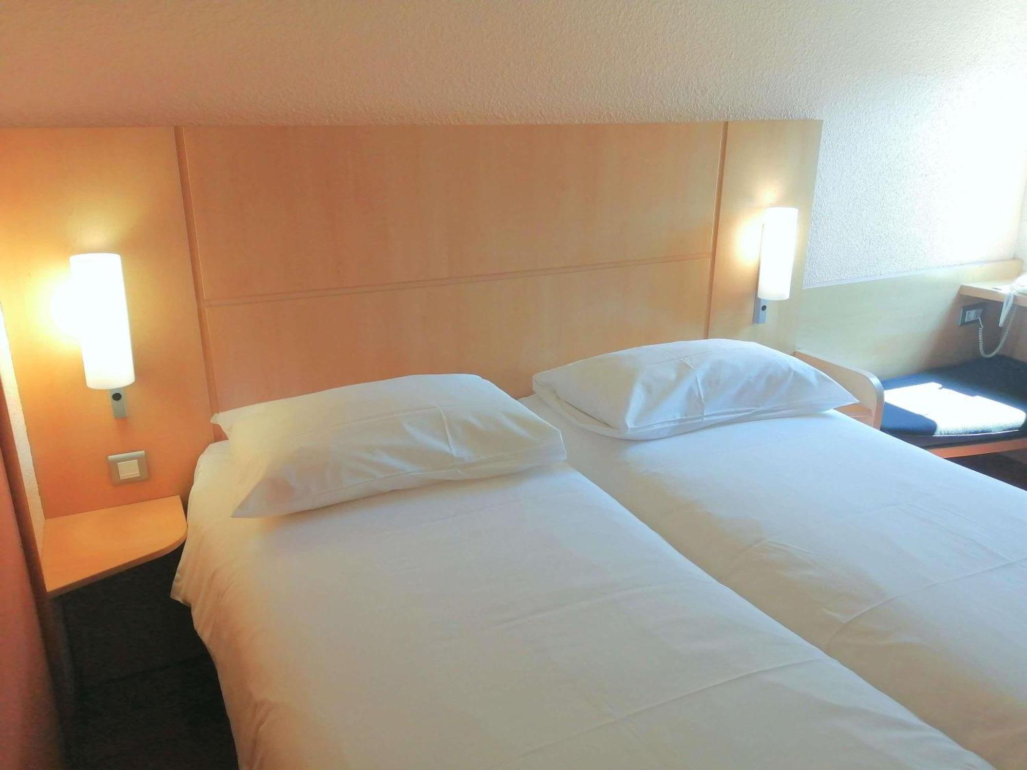 Standard Twin Room,1704934304:JPEG