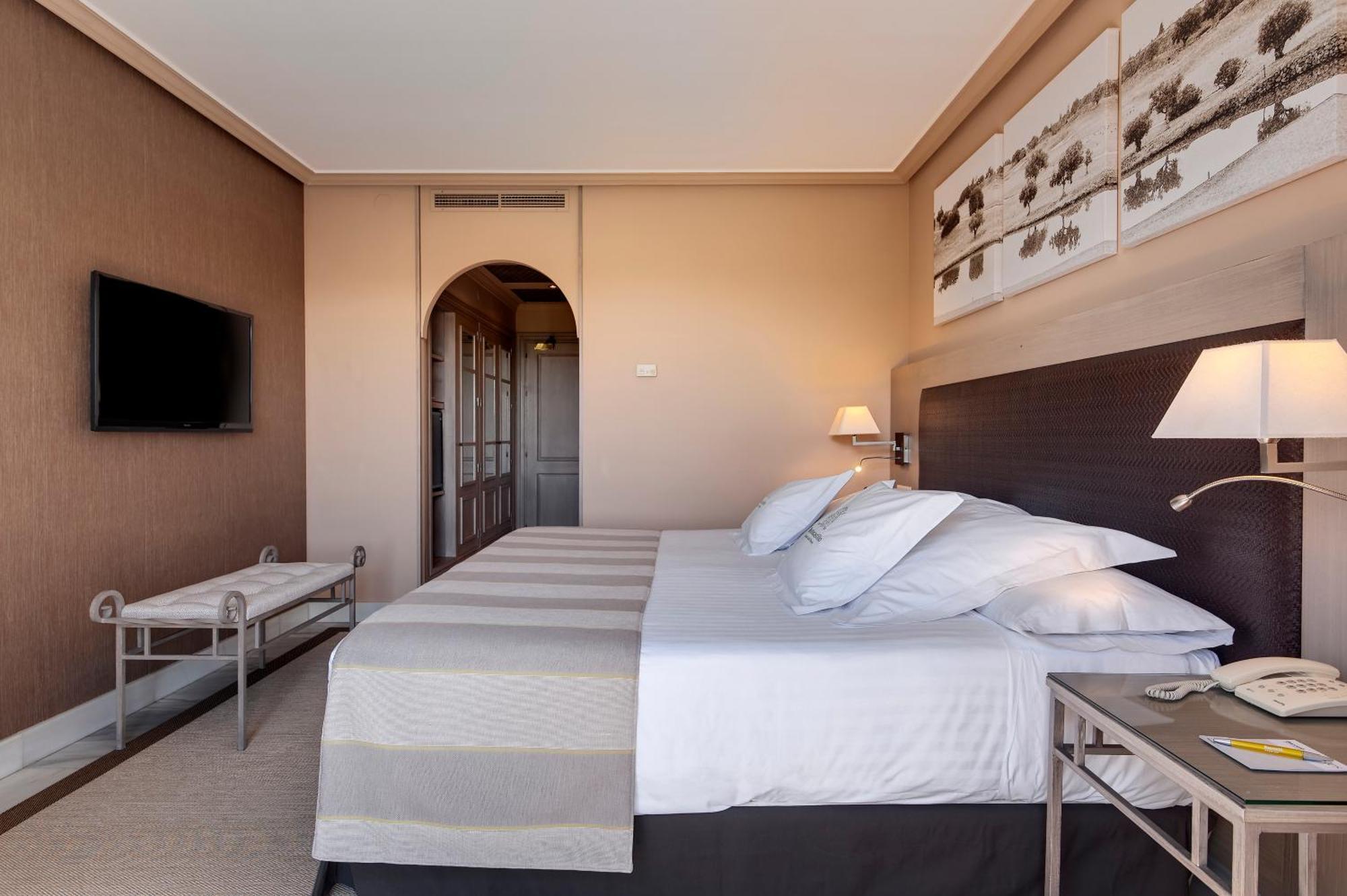 Double Room,1706268989:JPEG