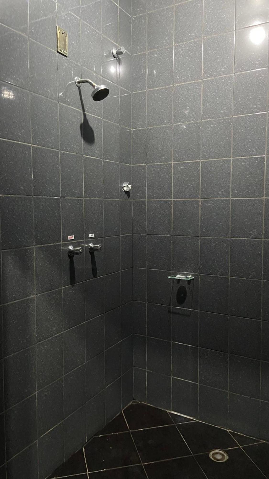 Quarto Duplo com Banheira de Hidromassagem
