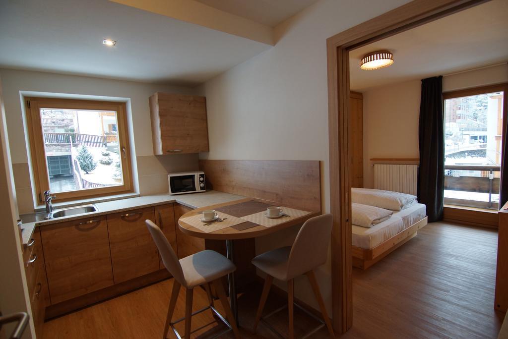 Studio (2 Adults) with Balcony,172465722:JPEG
