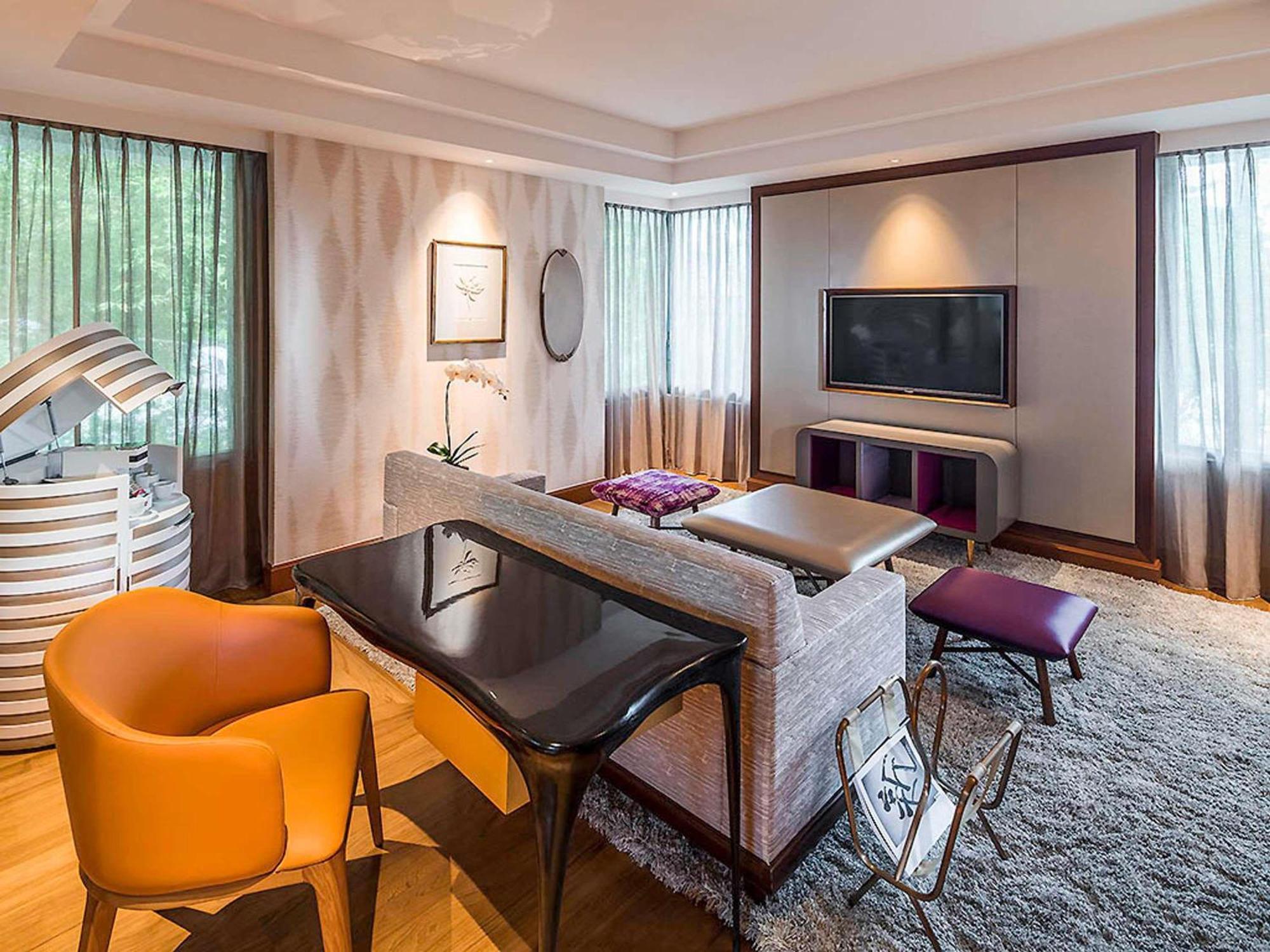 Prestige Suite Separate Bedroom & Living Area 1 King Size Bed,1746894419:JPEG