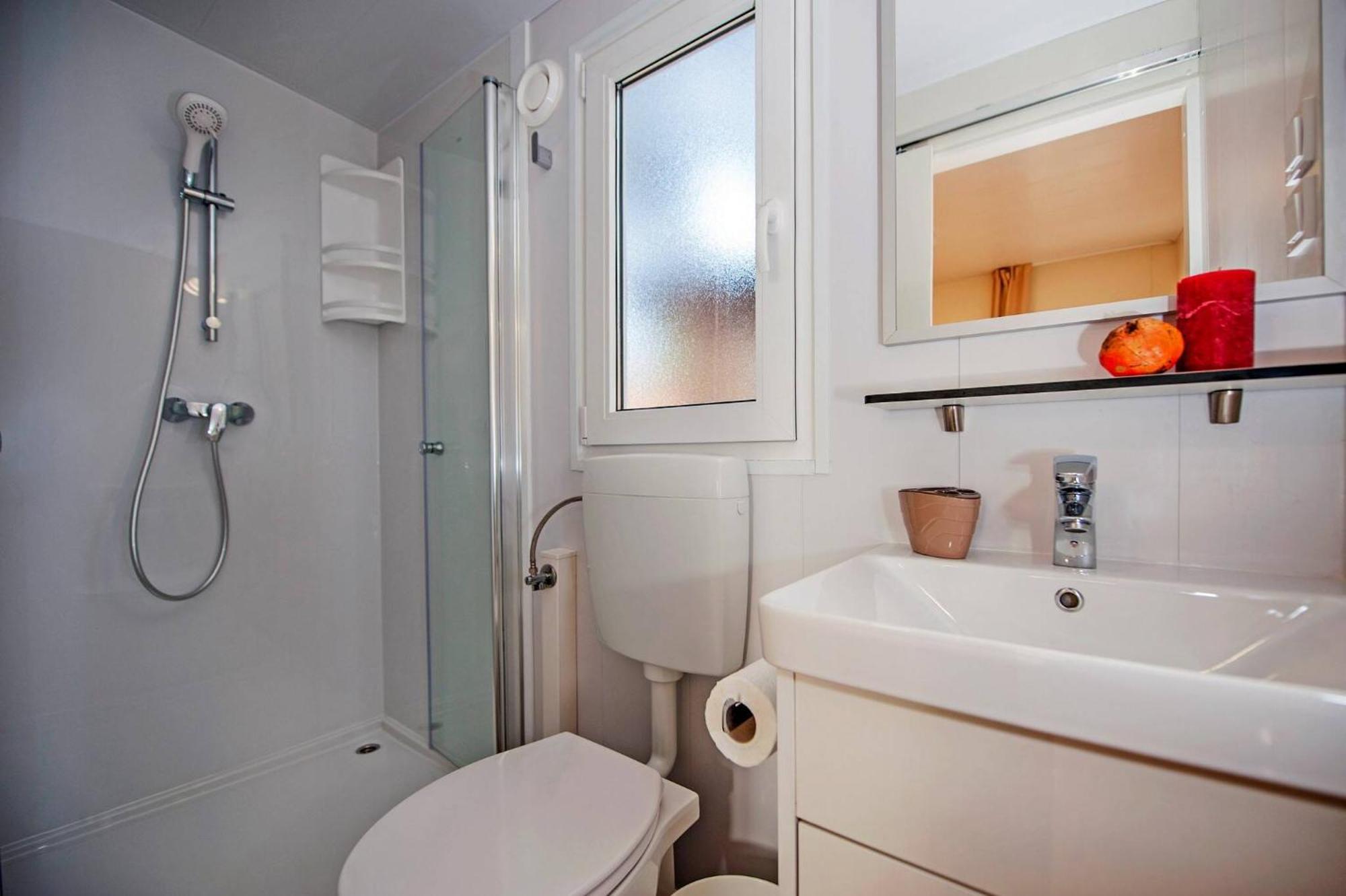 Mobile Home,1731488109:JPEG
