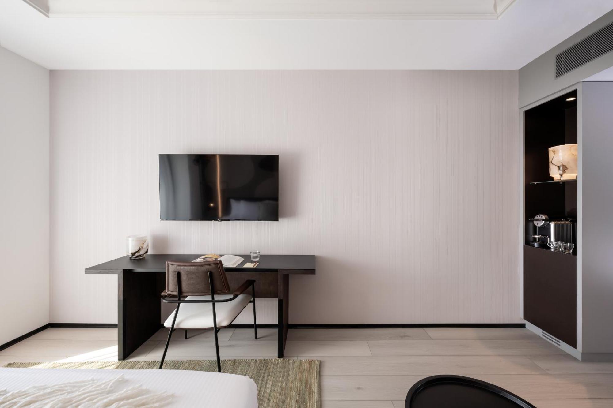 Grand Deluxe,1739390533:JPEG