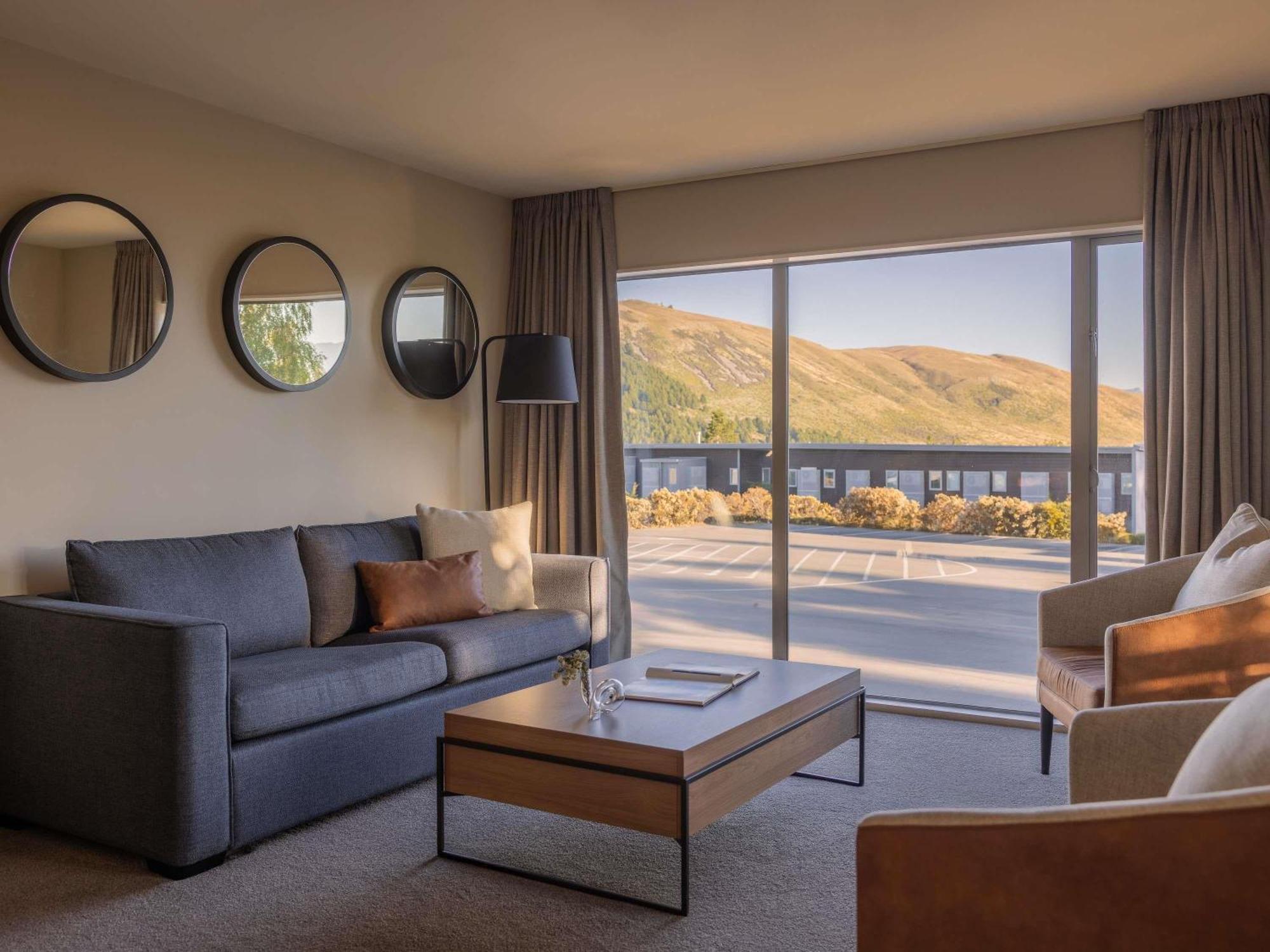 Two-Bedroom Mountain View Suite