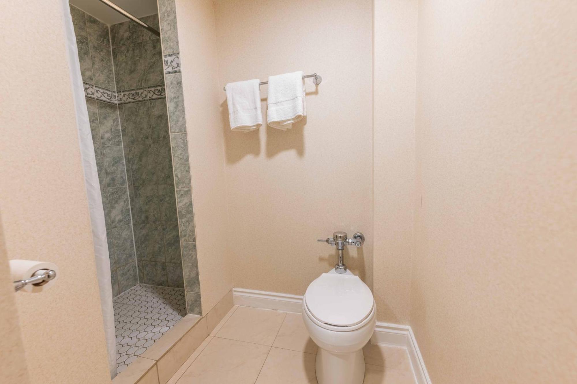 Junior Suite,1739414838:JPEG