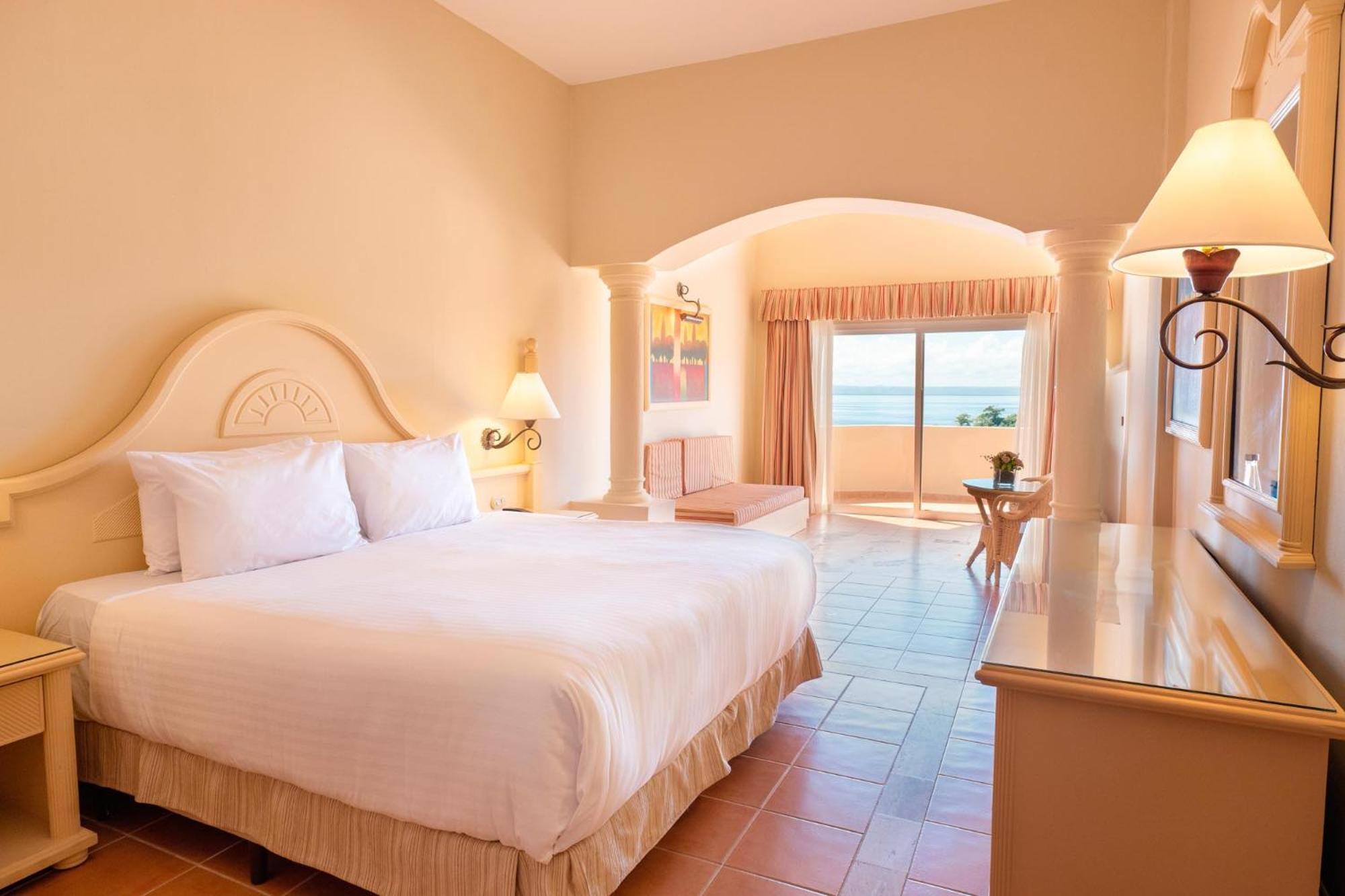 Junior Suite with Sea View,1739459622:JPEG