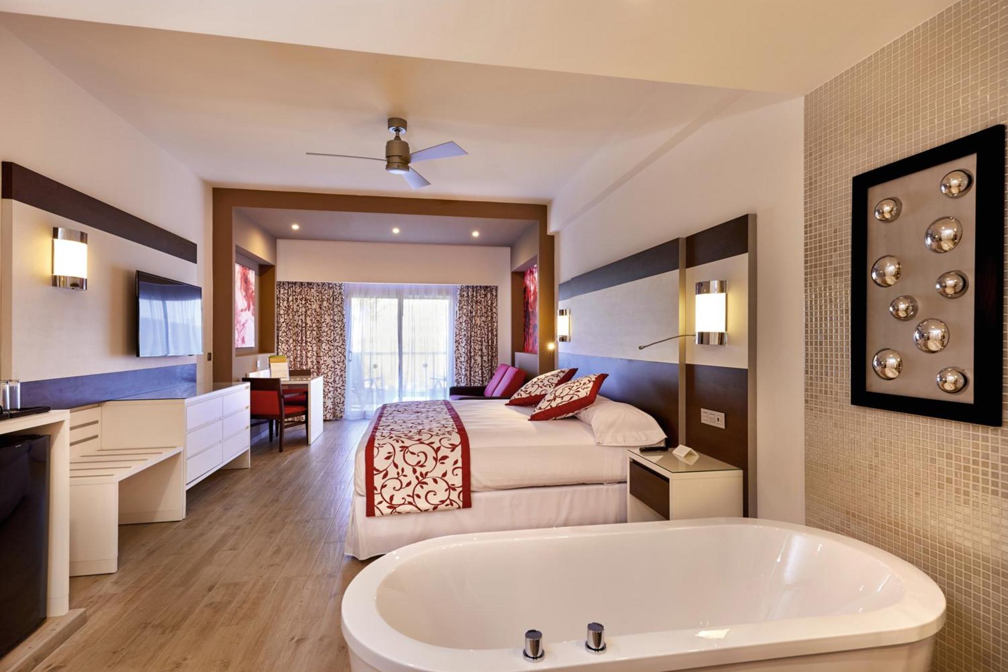 Junior Suite con Vista Oceano Parziale