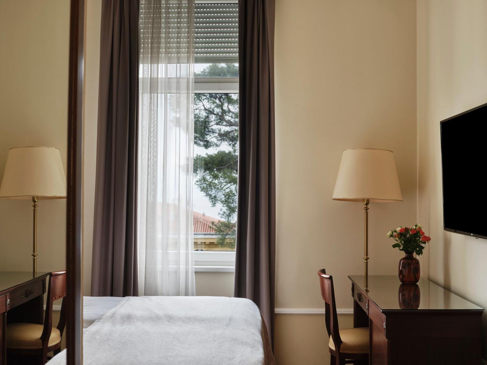 Standard Double or Twin Room with Sea View,1742592022:JPEG