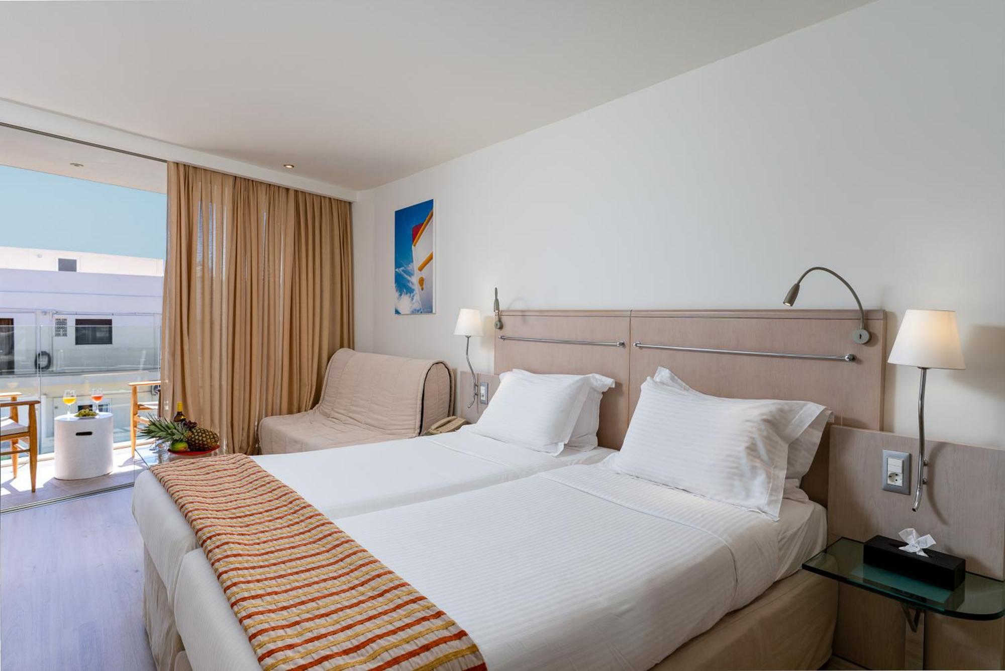 Junior Suite met Zijdelings Uitzicht op Zee