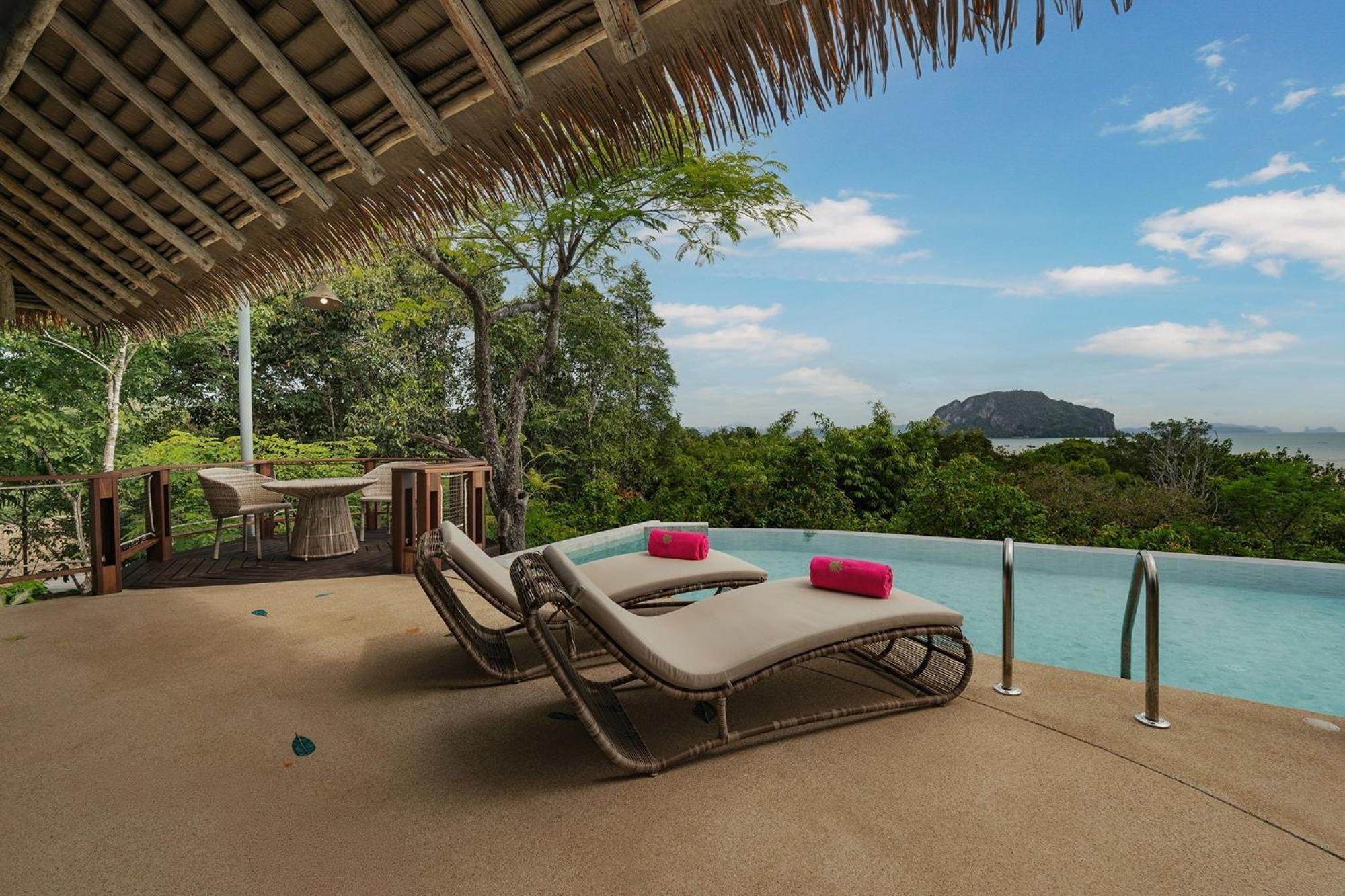 Villa mit 1 Schlafzimmer, Pool und Meerblick
