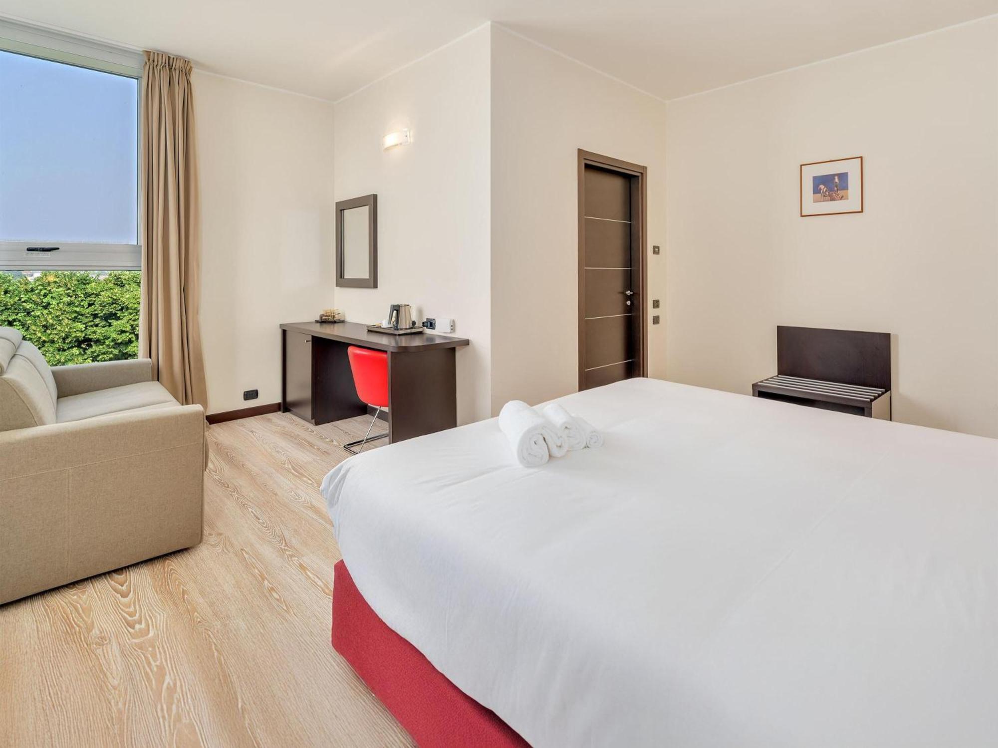 Double Room - Disability Access,1742665327:JPEG