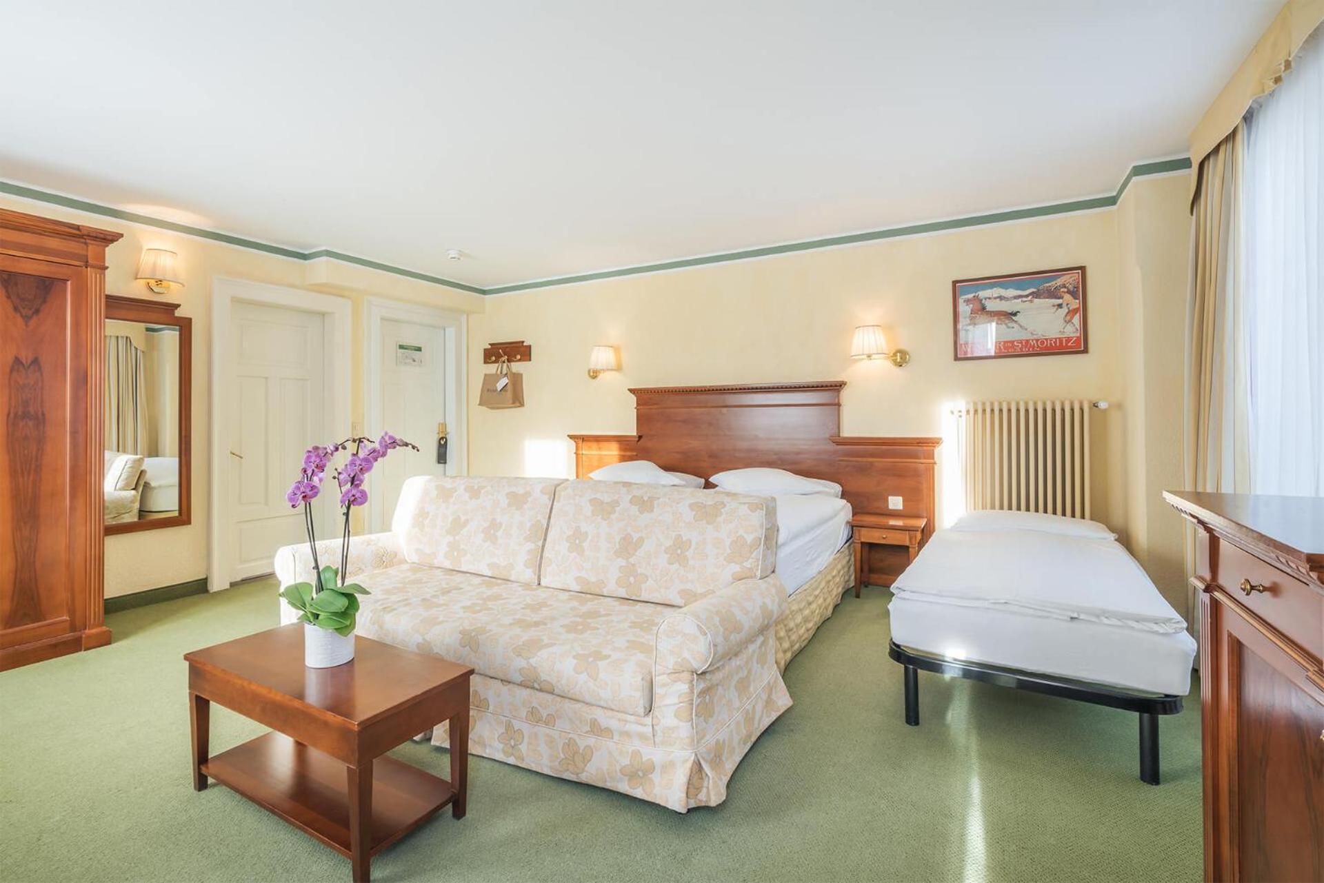 Family Room,1742694631:JPEG