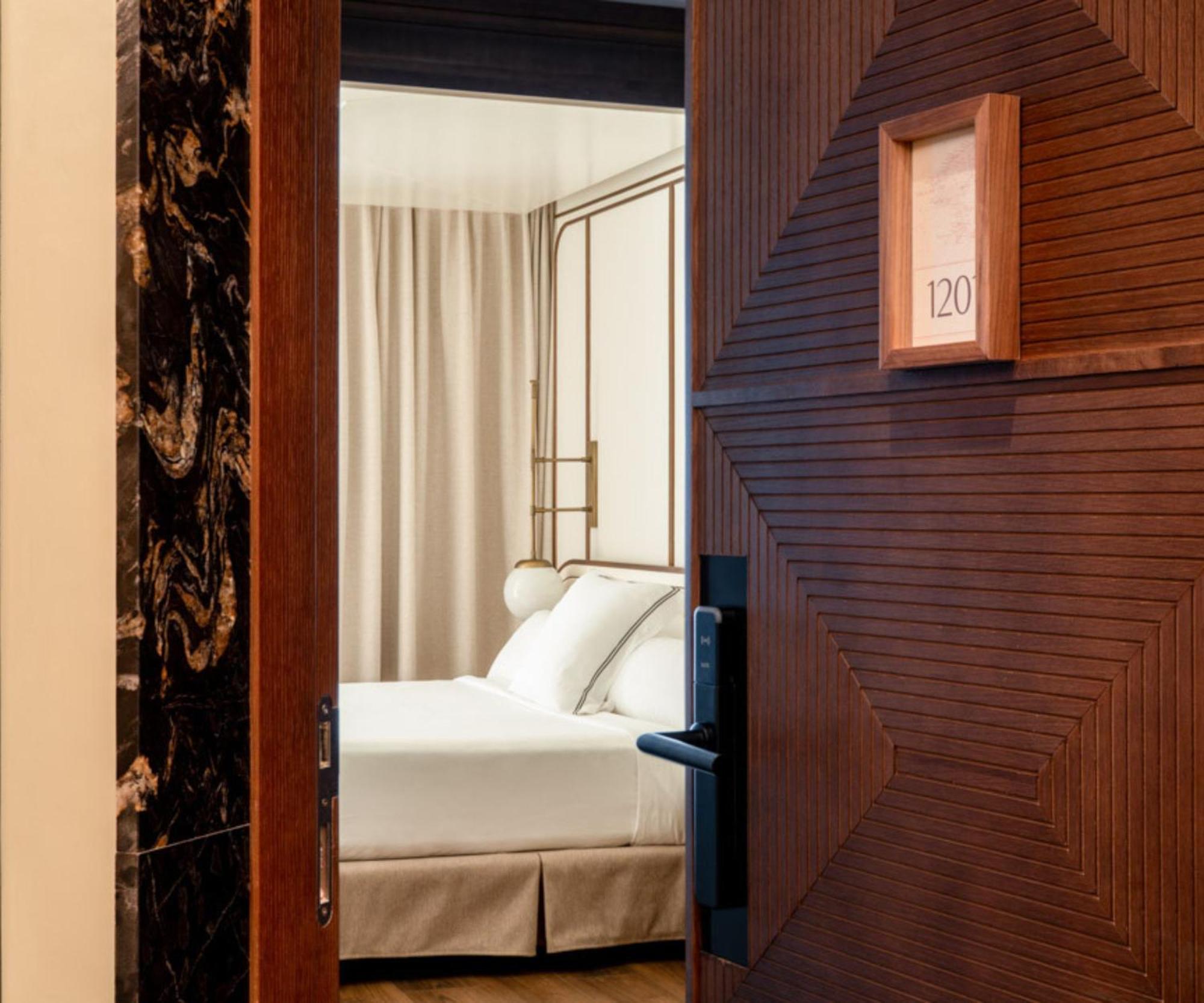 Deluxe Double Room,1742852443:JPEG