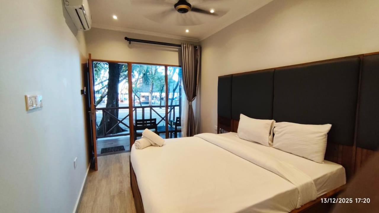 Deluxe Double Room with Sea View