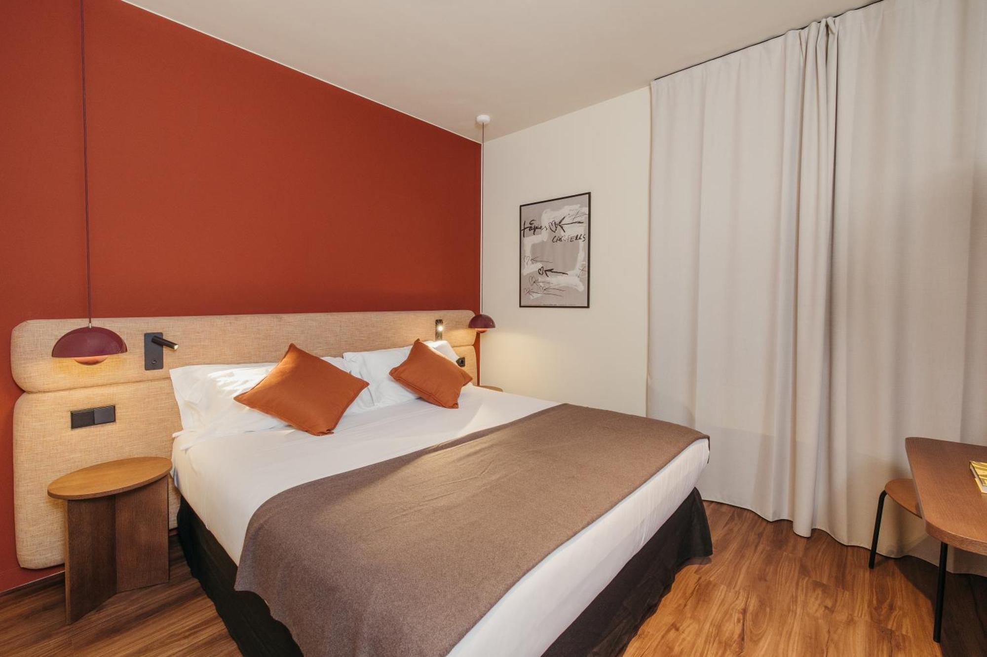 Standard Plus Double Room with Free Parking,1743512368:JPEG