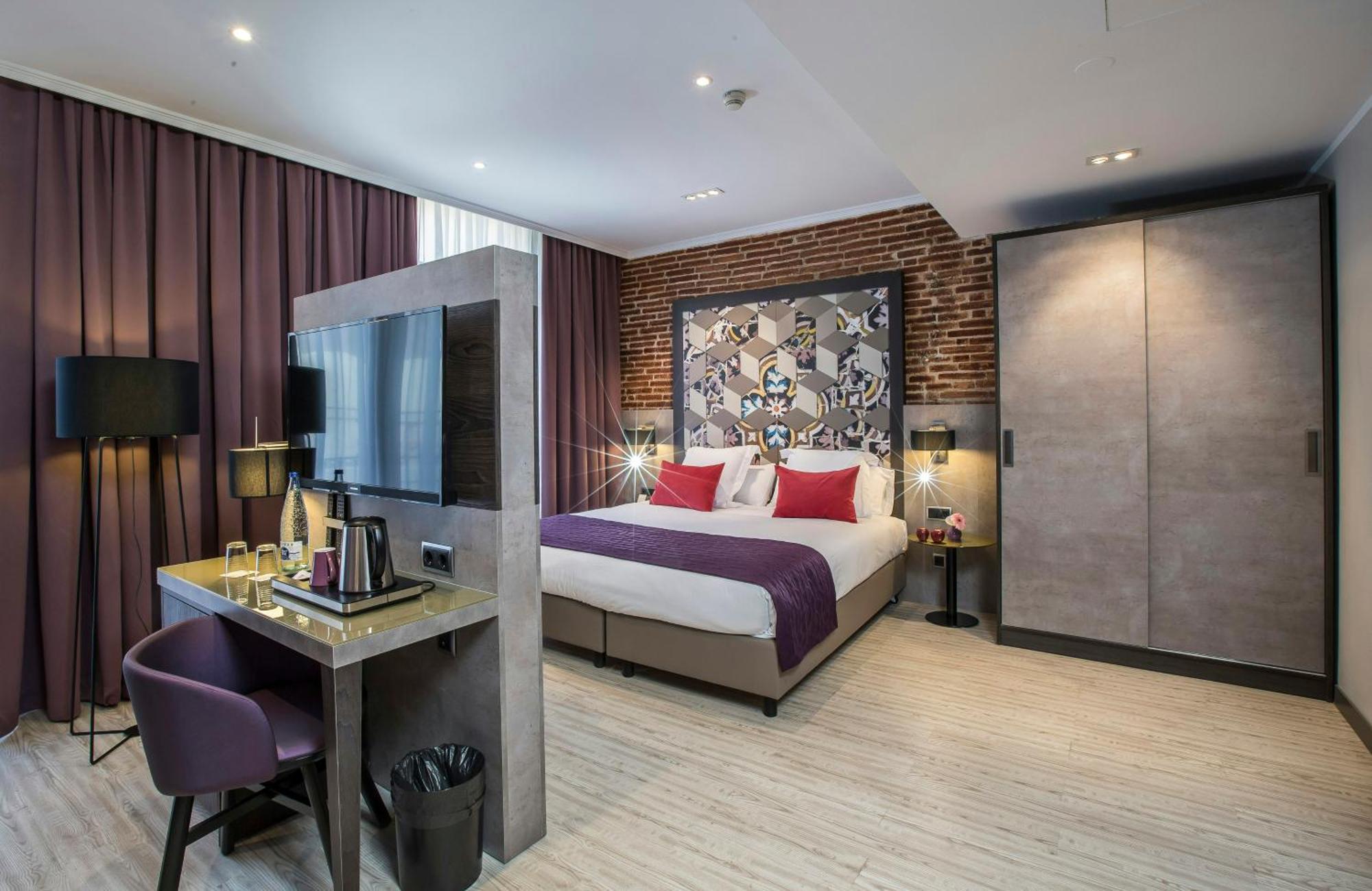 Deluxe Double Room,1746821341:JPEG