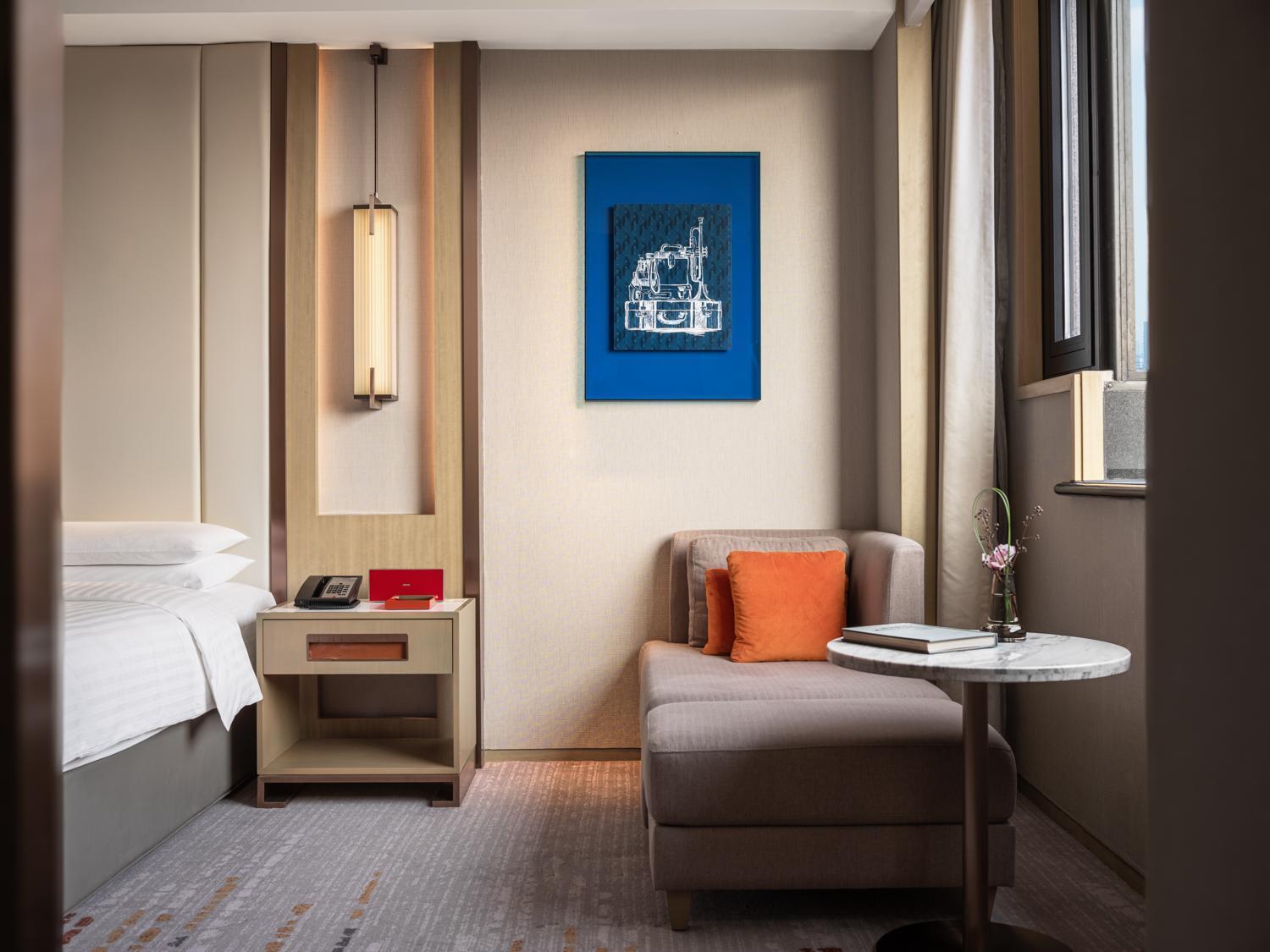 Deluxe King Room with City View