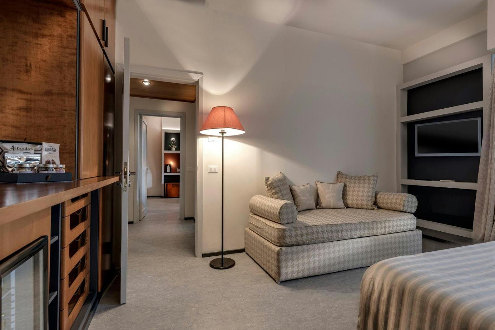 Family Room,1746883992:JPEG