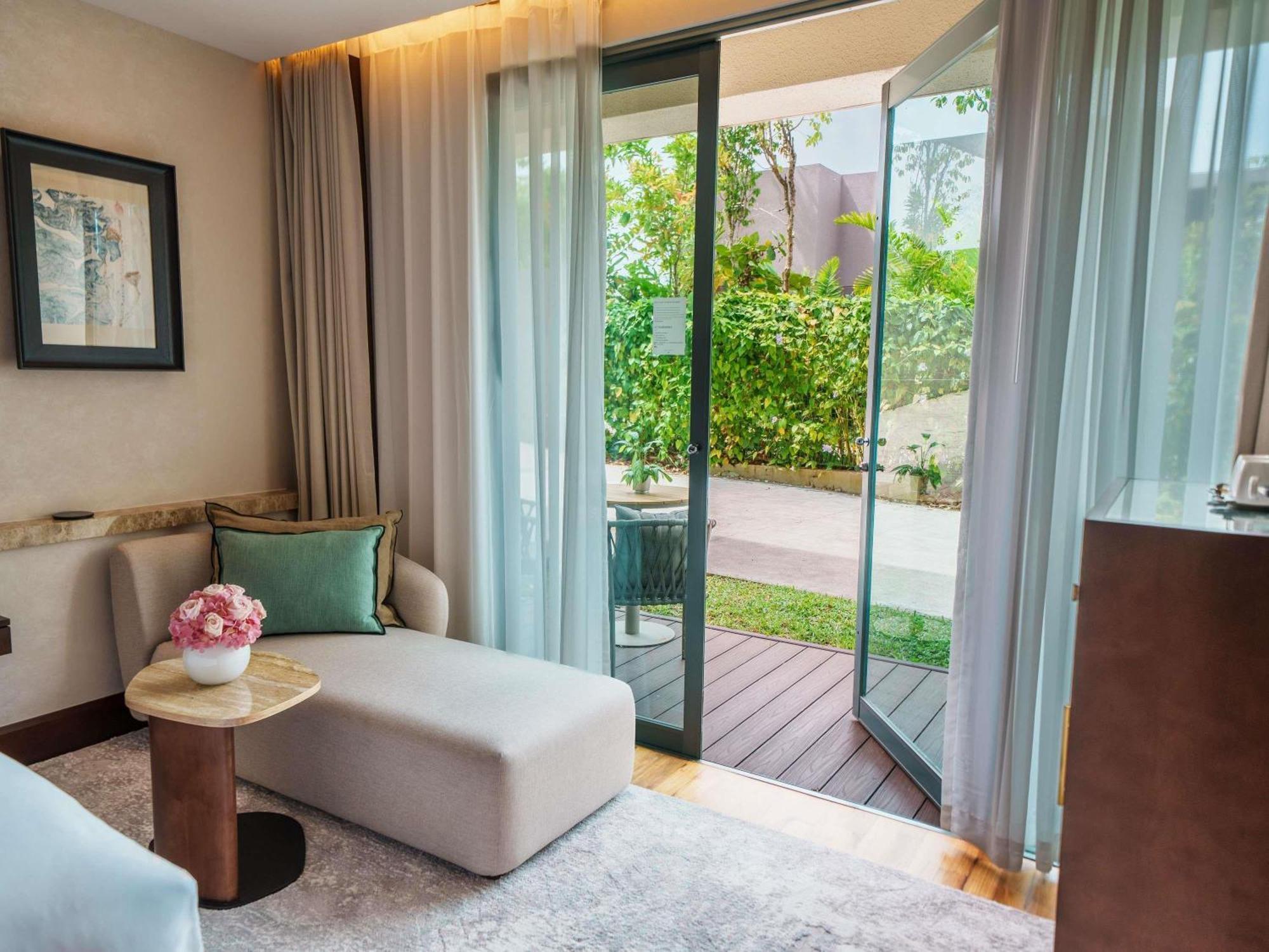 Signature King Room 1 King Bed Newly Refurbished