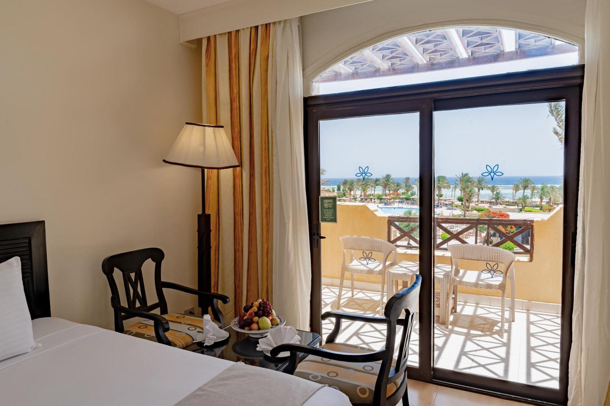 Superior King bed Garden View