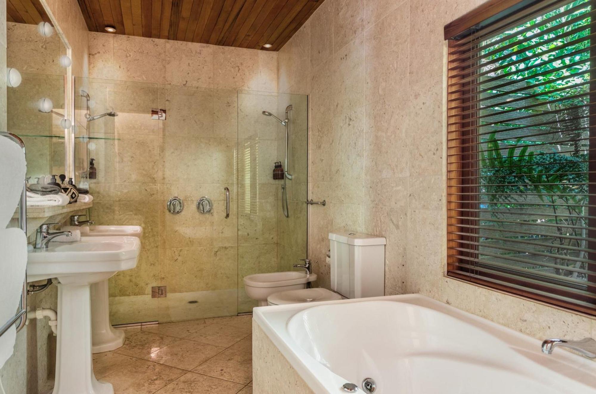 Deluxe King Suite,1756514970:JPEG