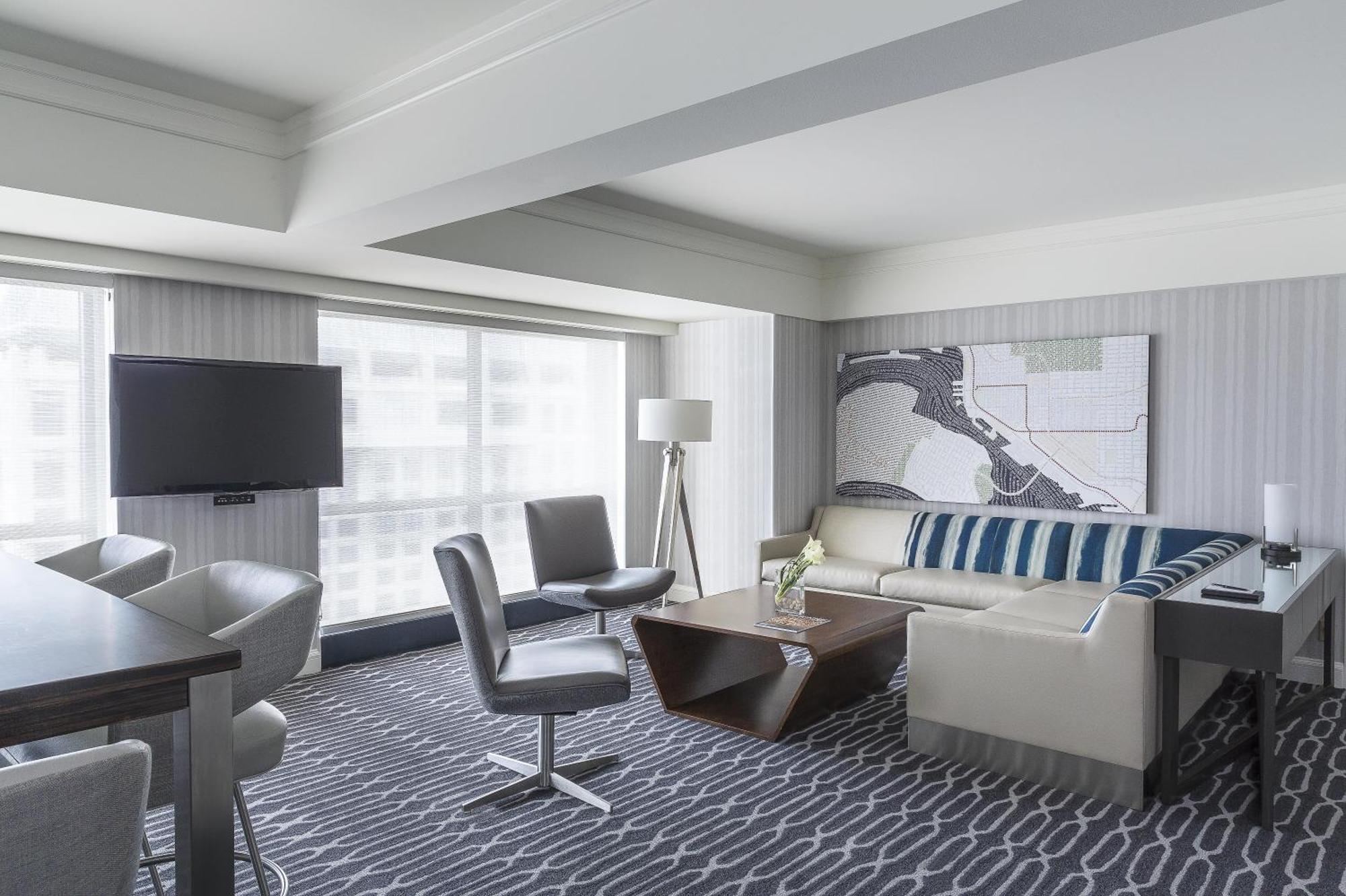 Signature King Suite,1756517169:JPEG