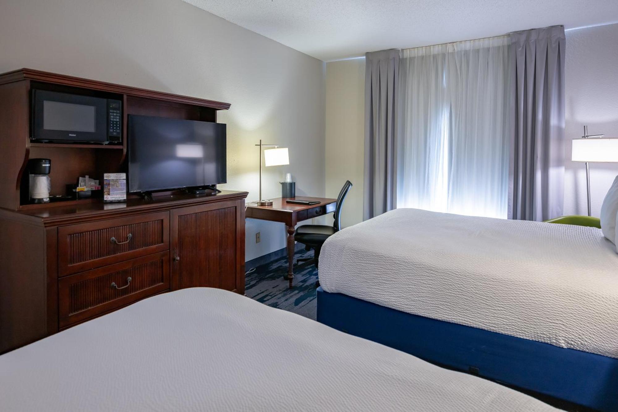 Queen Room Two Queen Beds