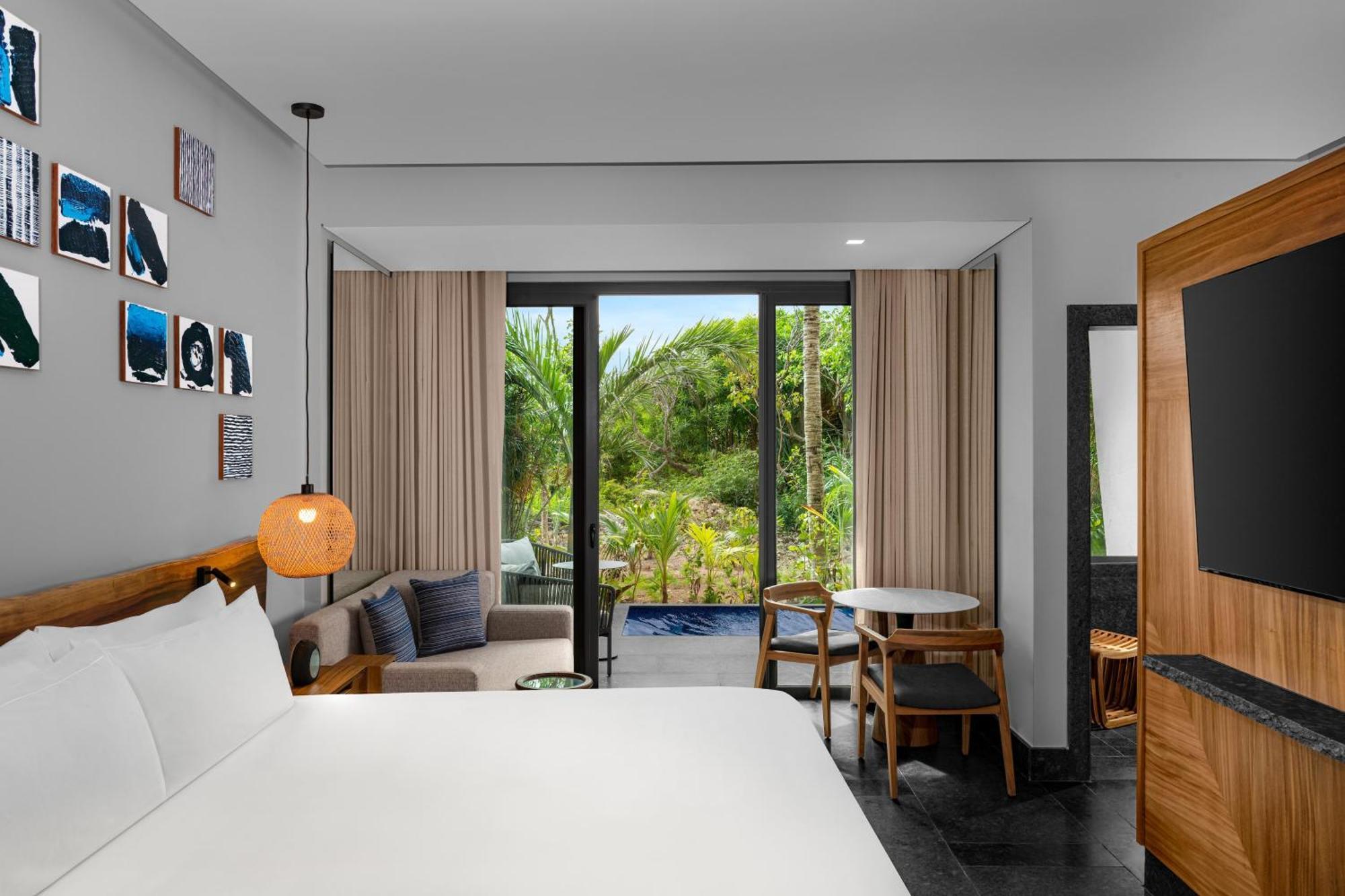 King Room Tropical View