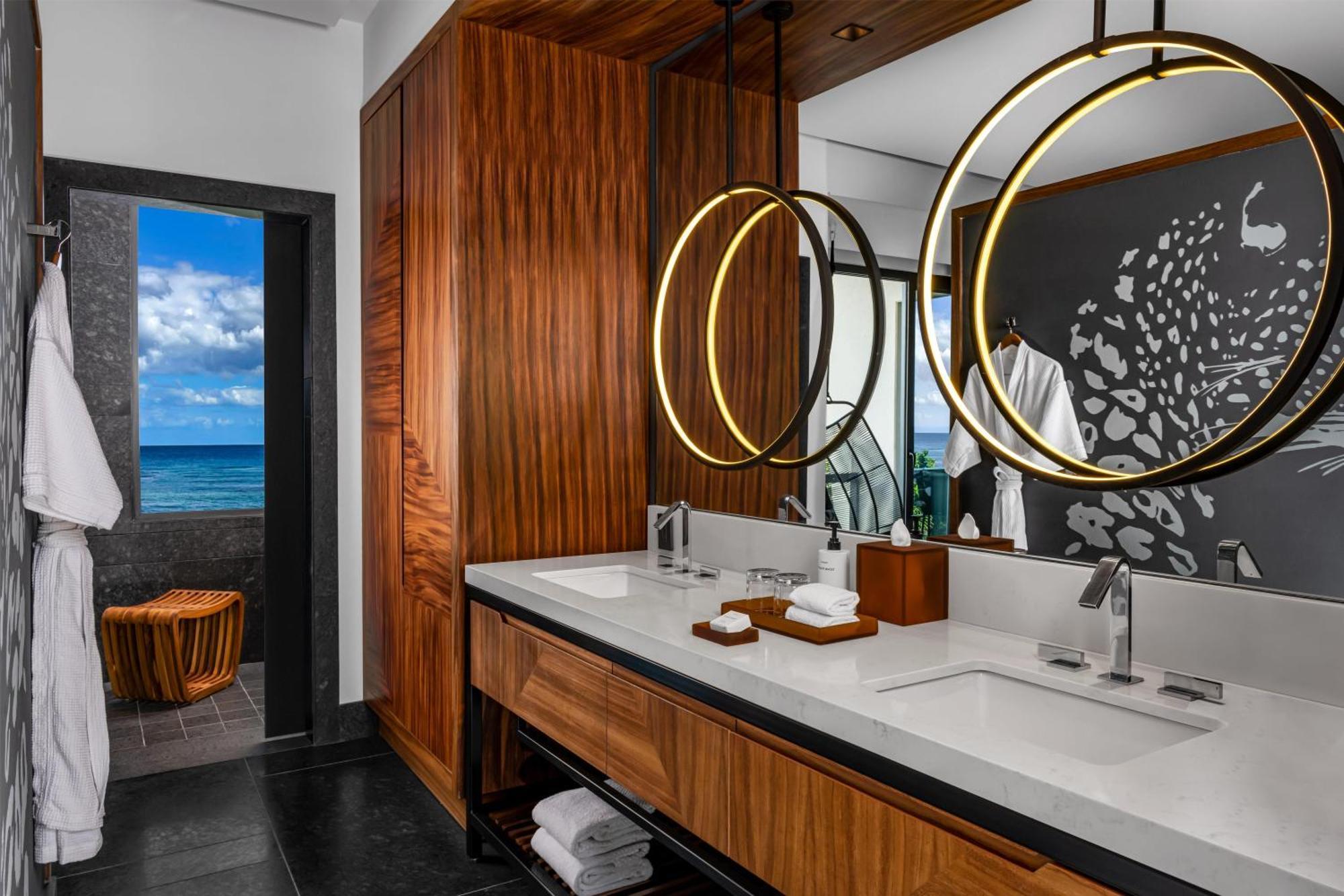King Room Partial Ocean View