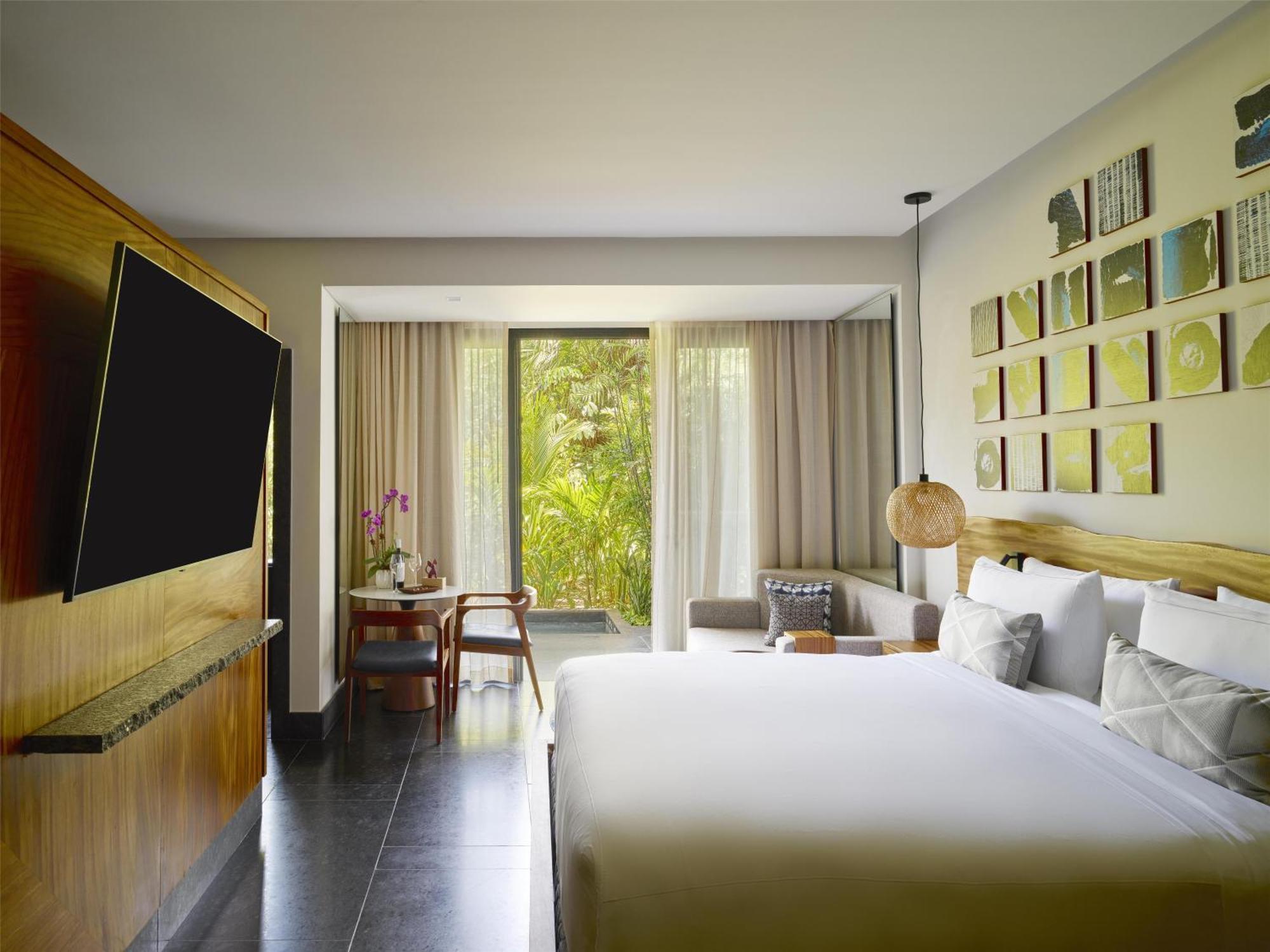 King Room Tropical View