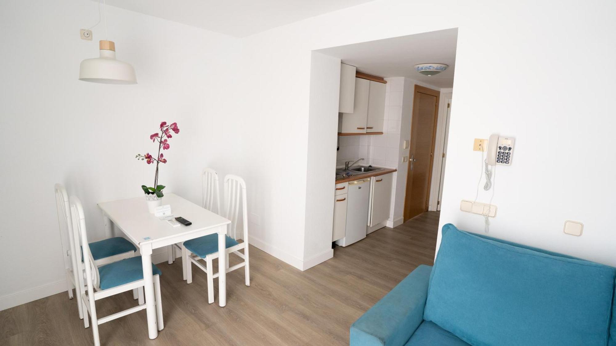 One-Bedroom Apartment,1758274810:JPEG