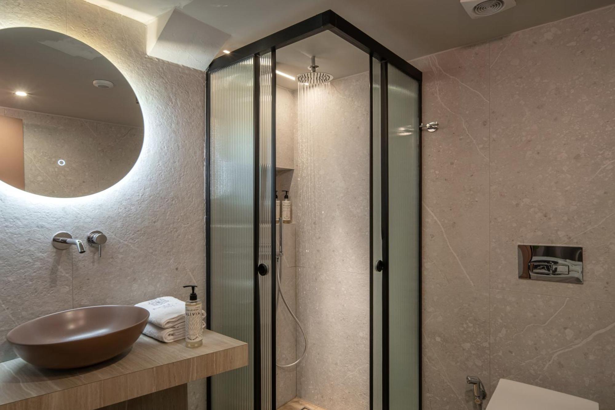 Double or Twin Room,1758442297:JPEG