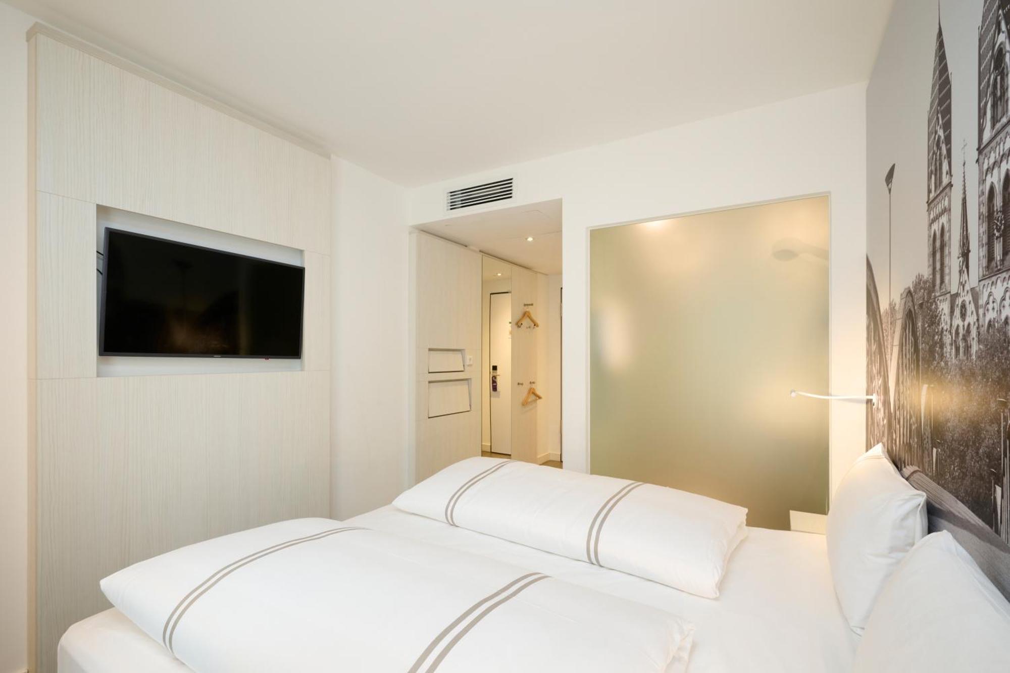 Standard Double Room,1765408378:JPEG